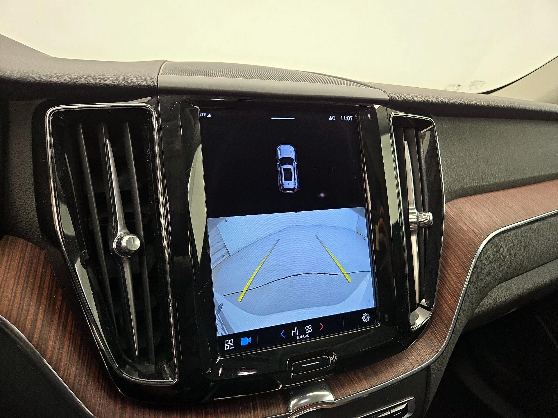 Thumbnail: 2023 Volvo XC60 - 15