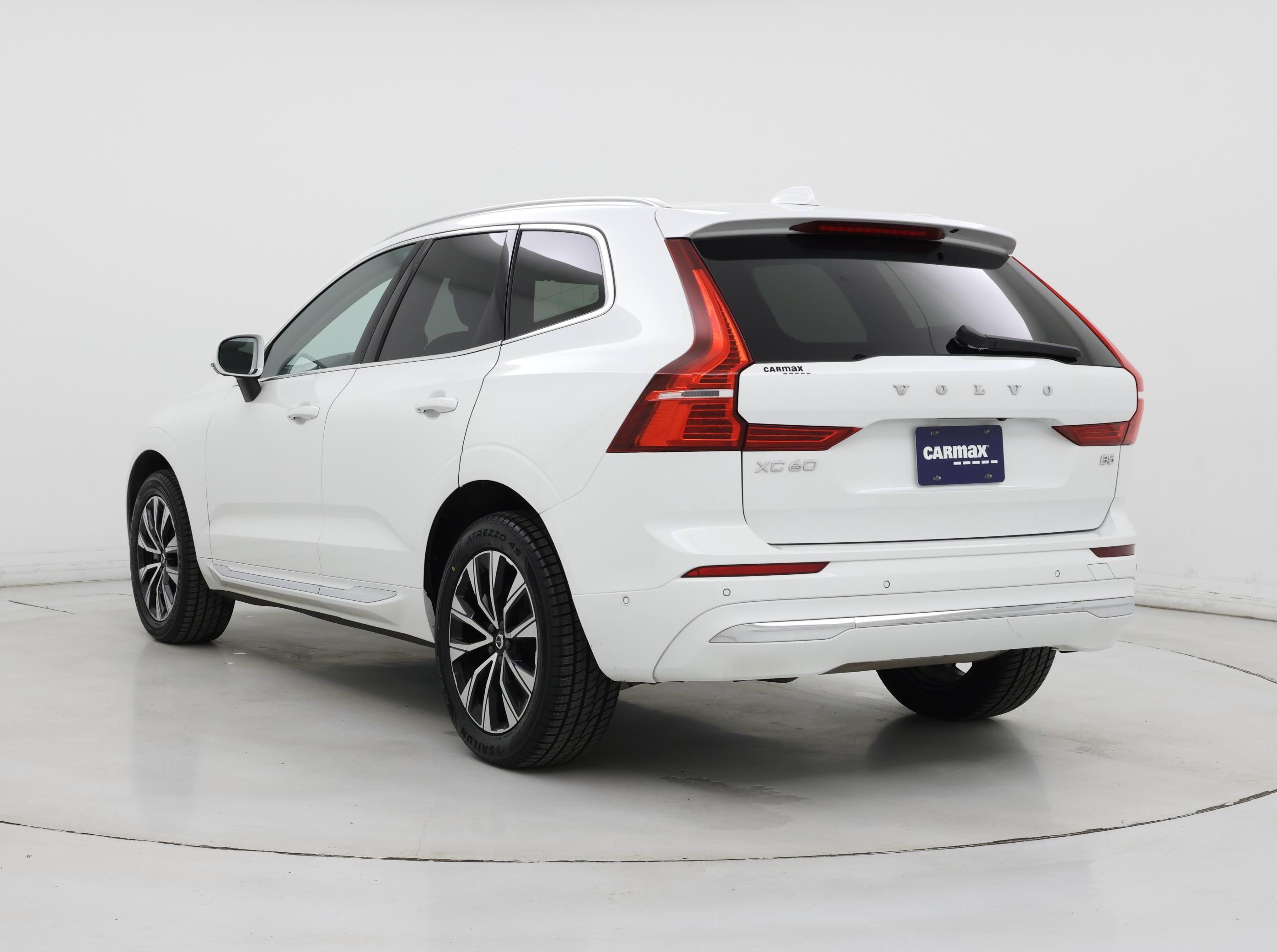 Thumbnail: 2023 Volvo XC60 - 2