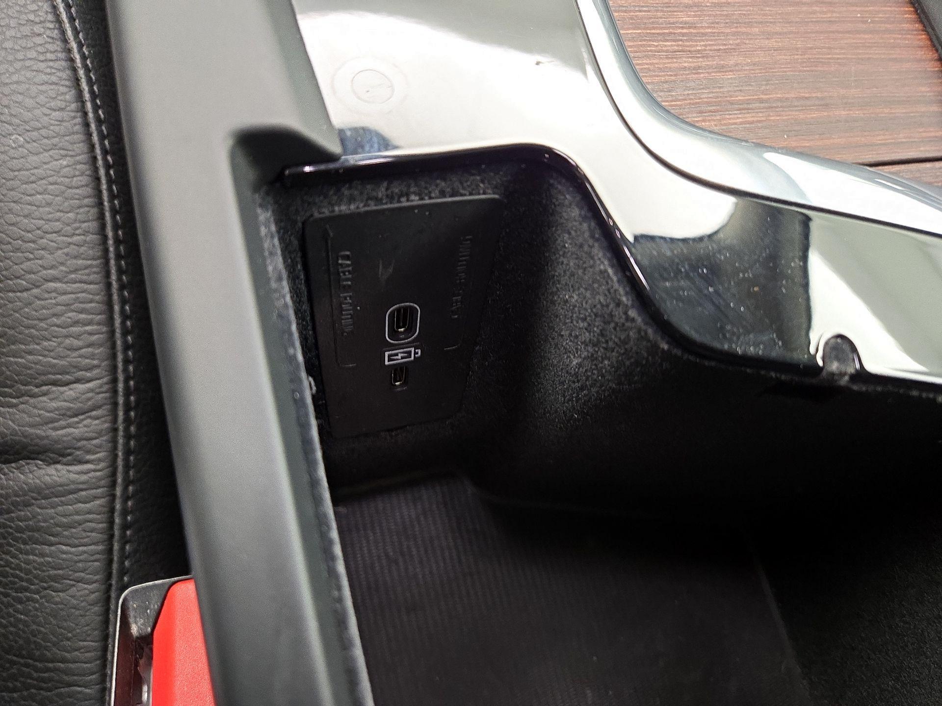 Thumbnail: 2023 Volvo XC60 - 19