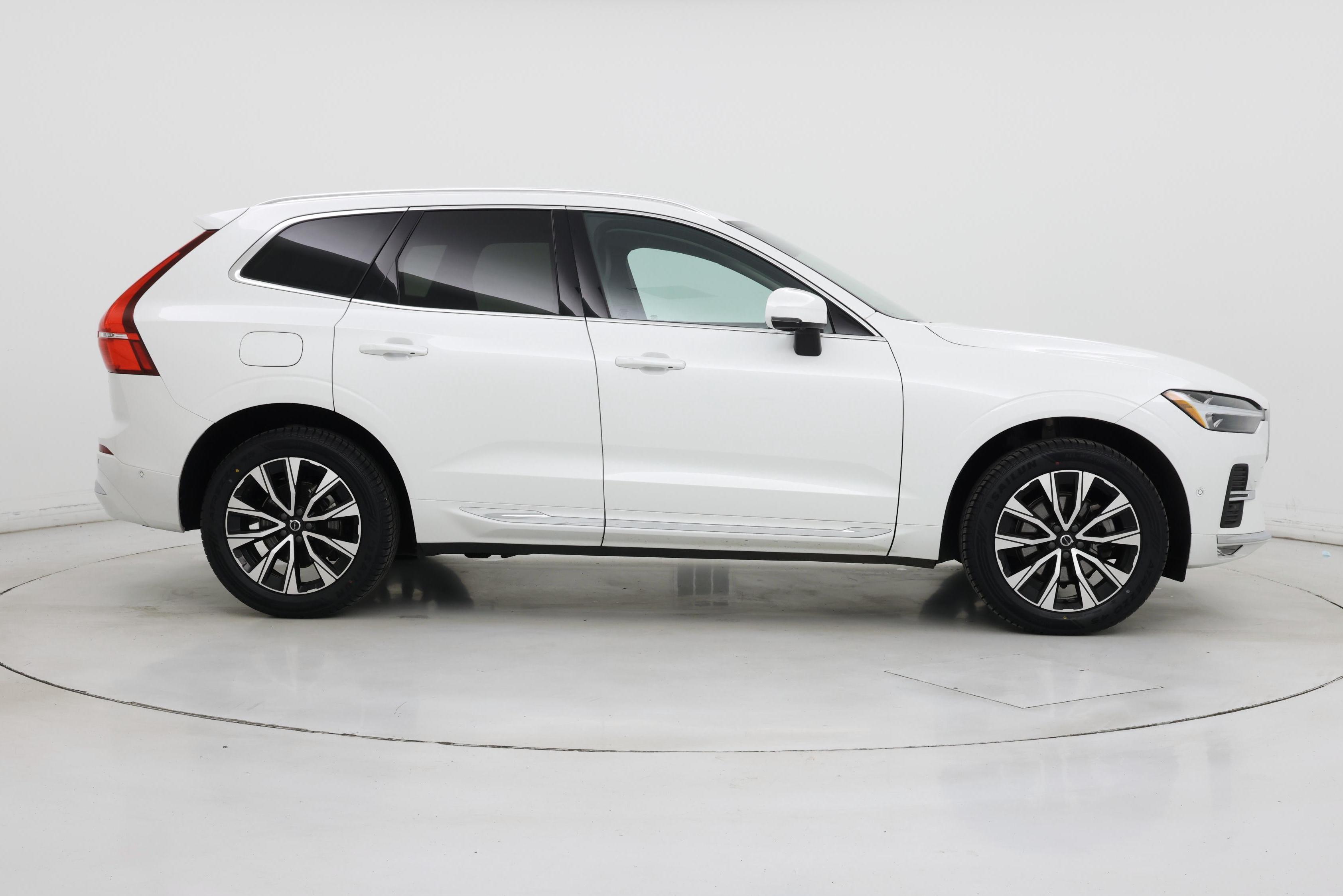 Thumbnail: 2023 Volvo XC60 - 7