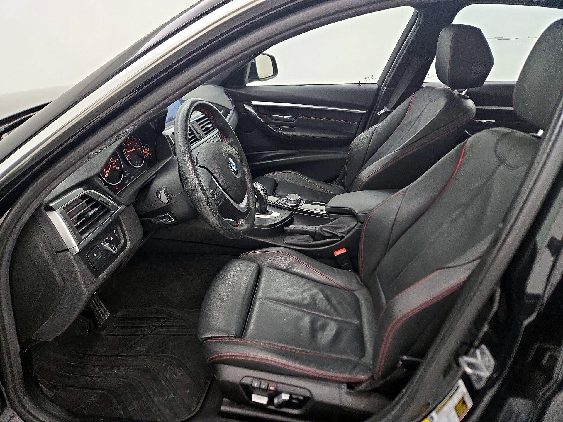 Thumbnail: 2018 BMW 3 Series - 11