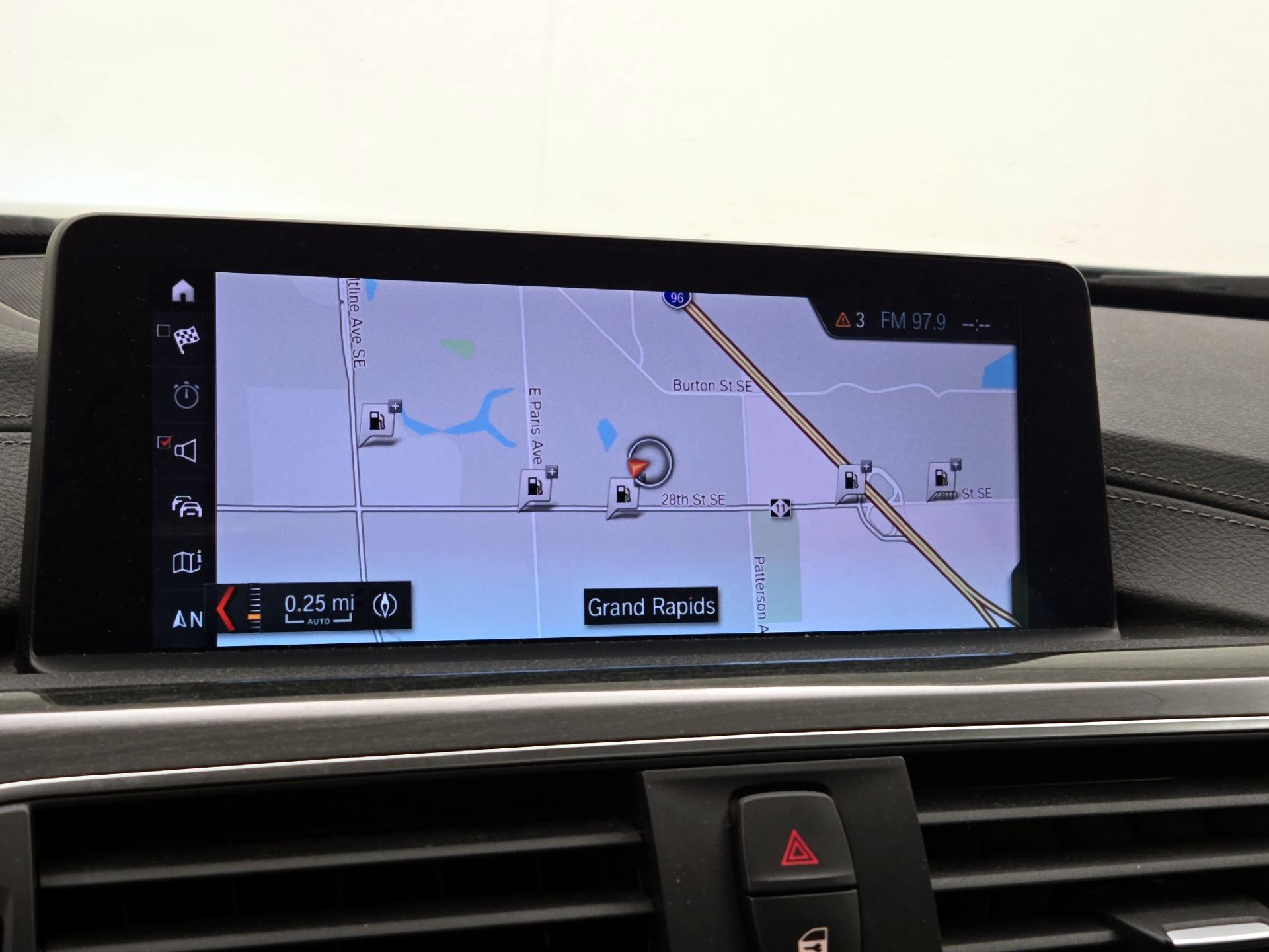 Thumbnail: 2018 BMW 3 Series - 14