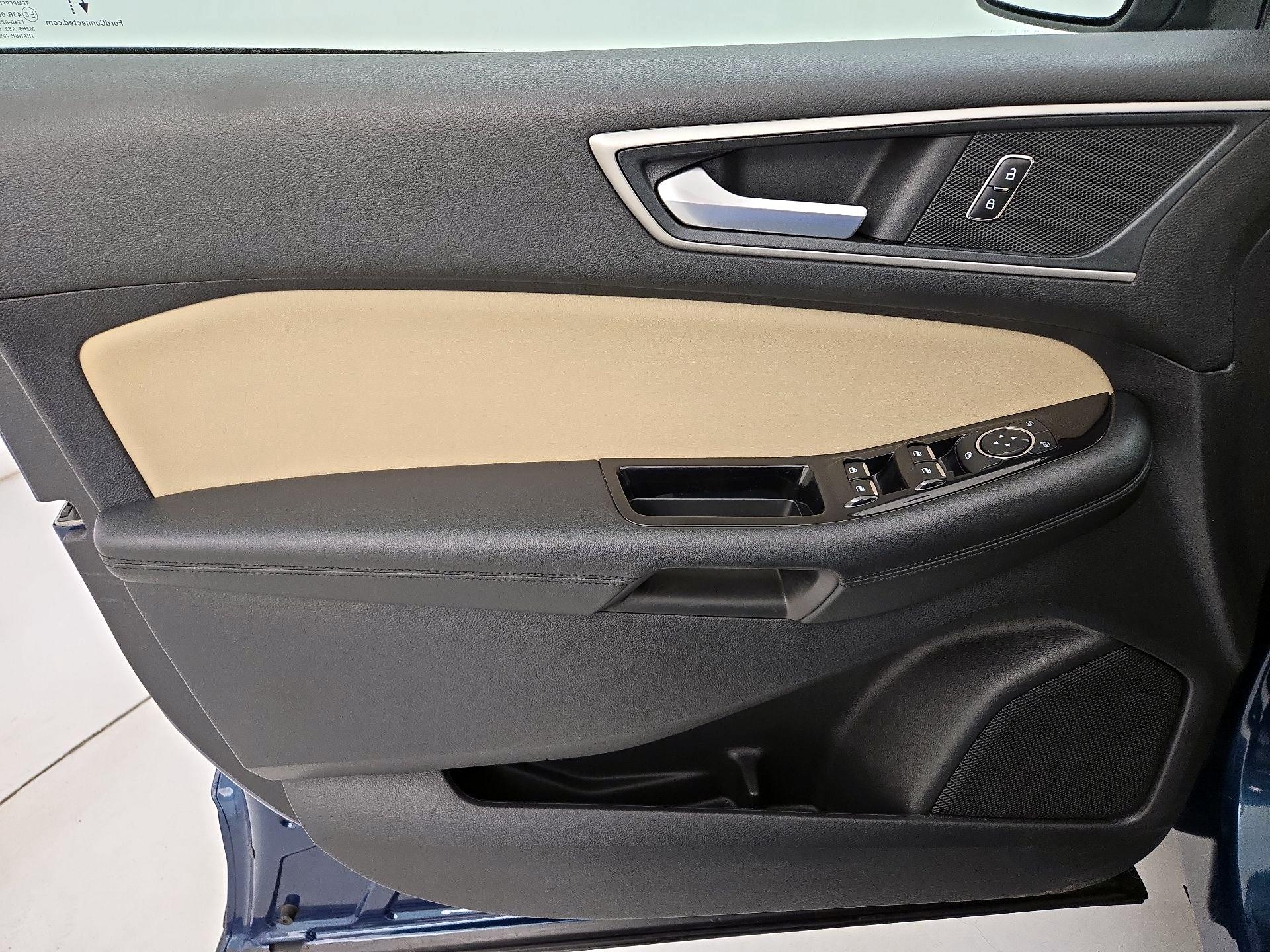 Thumbnail: 2020 Ford Edge - 12