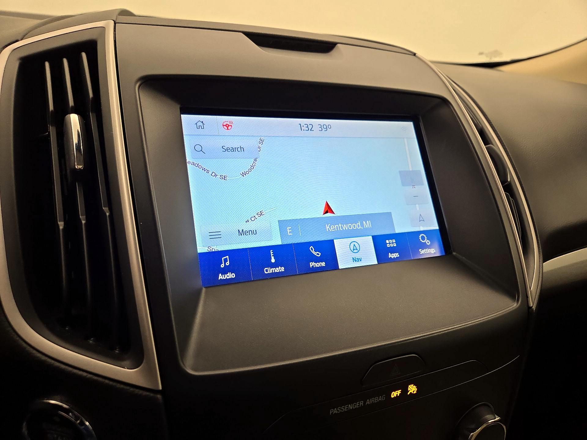 Thumbnail: 2020 Ford Edge - 14