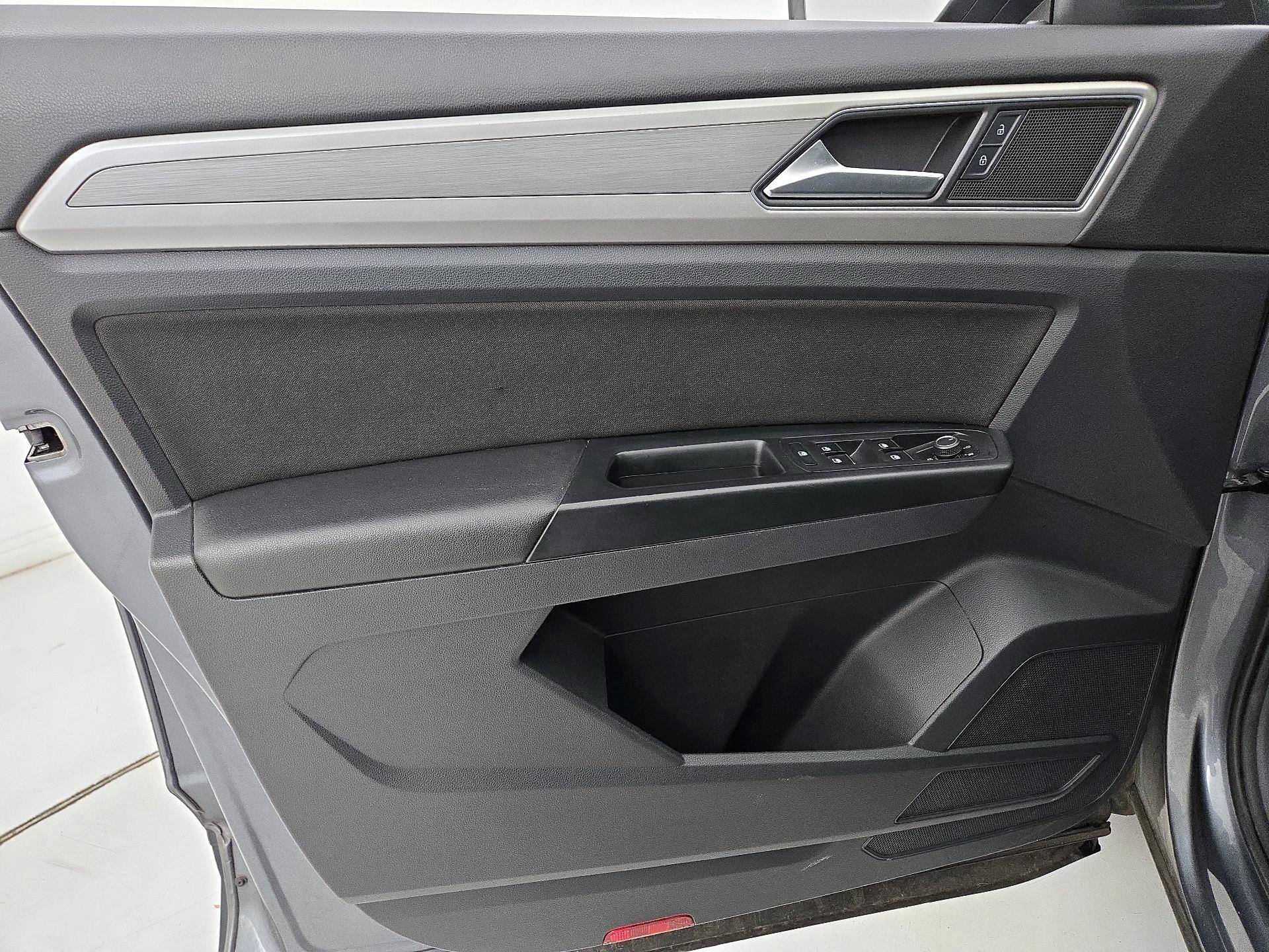 Thumbnail: 2019 Volkswagen Atlas - 12