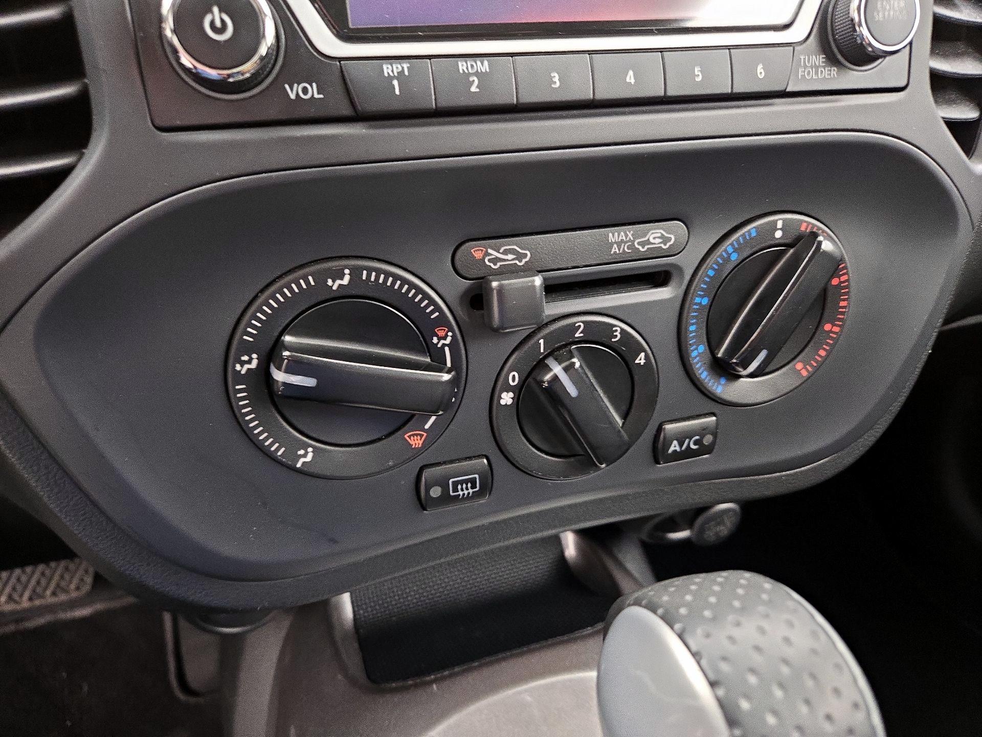 Thumbnail: 2016 Nissan Juke - 16