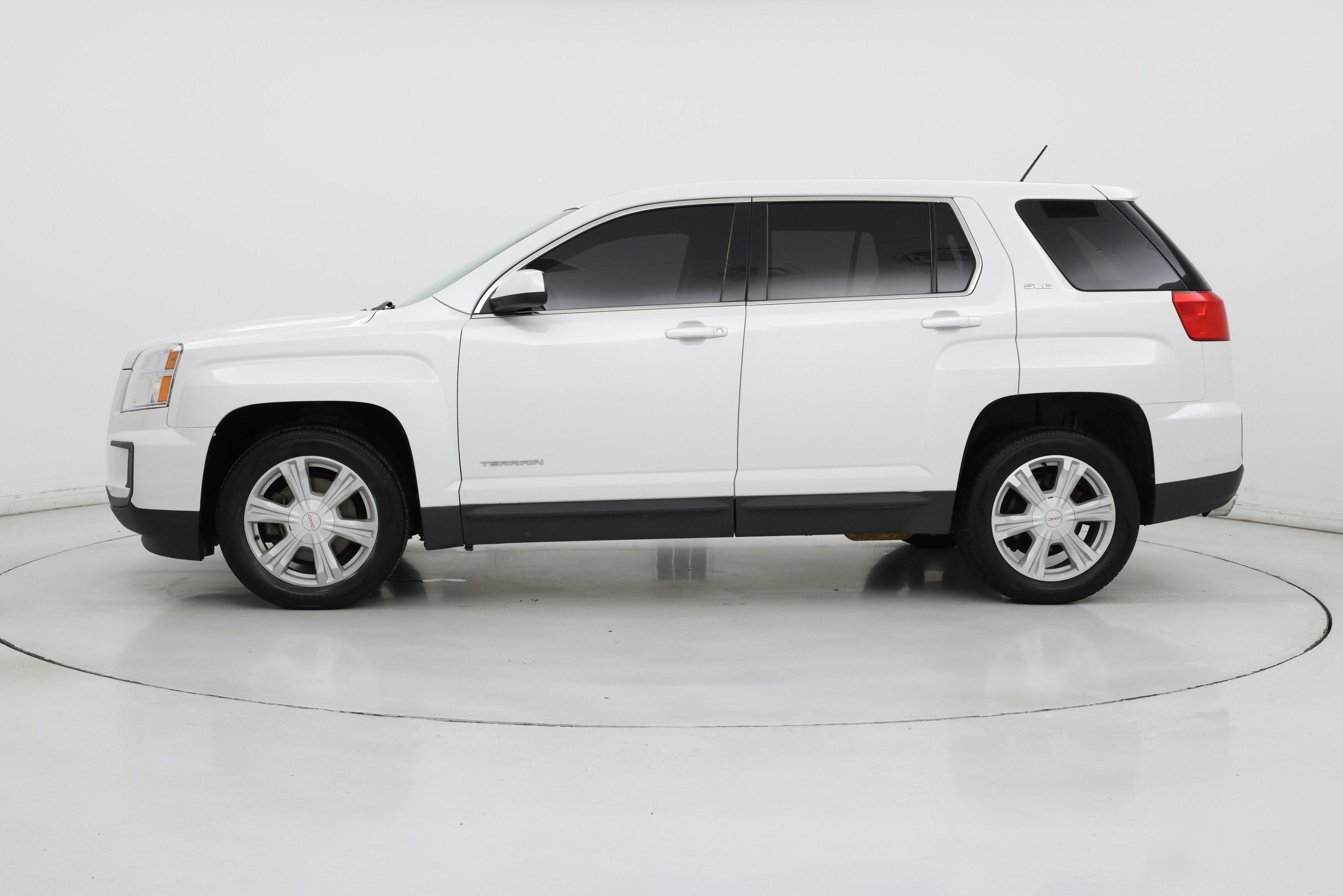 Thumbnail: 2017 GMC Terrain - 3