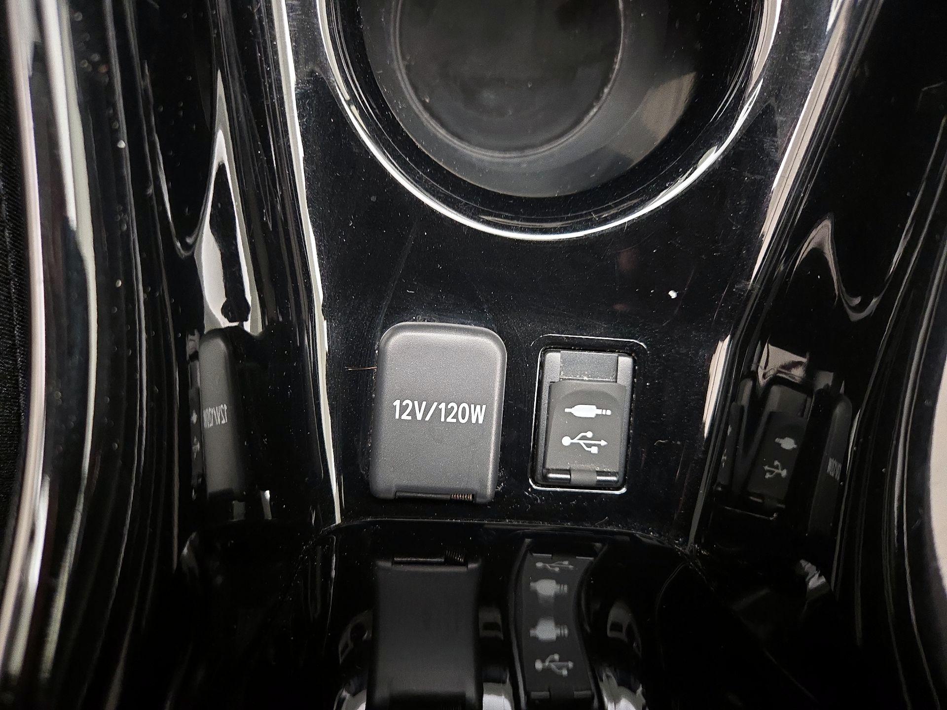 Thumbnail: 2017 Toyota Prius Prime - 19