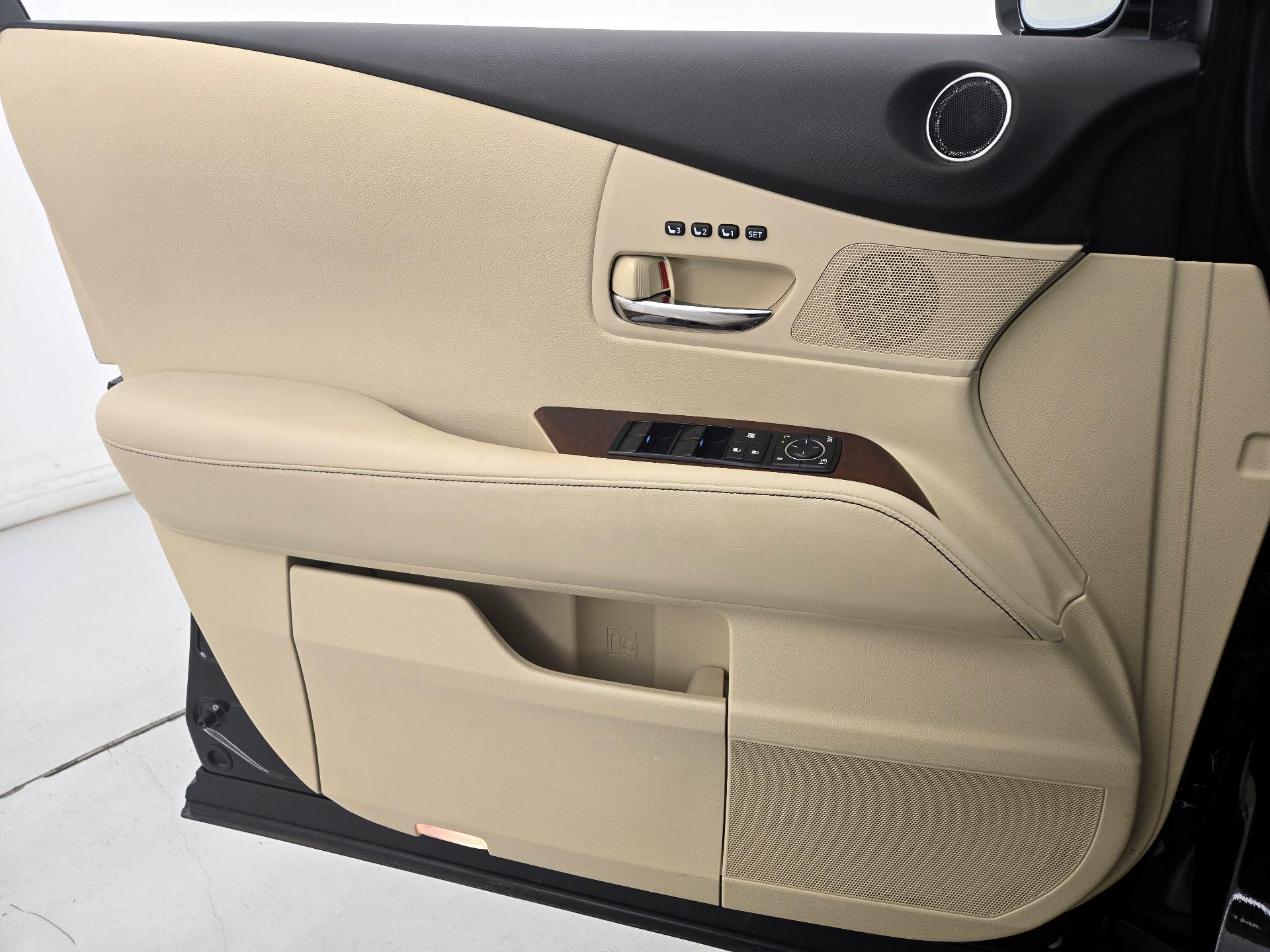 Thumbnail: 2015 Lexus RX - 12