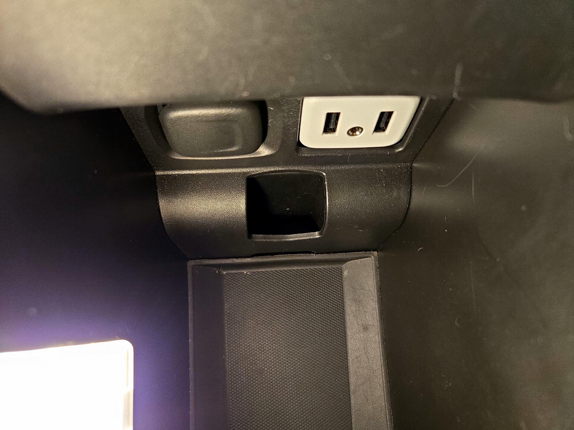 Thumbnail: 2016 Chevrolet Impala - 18