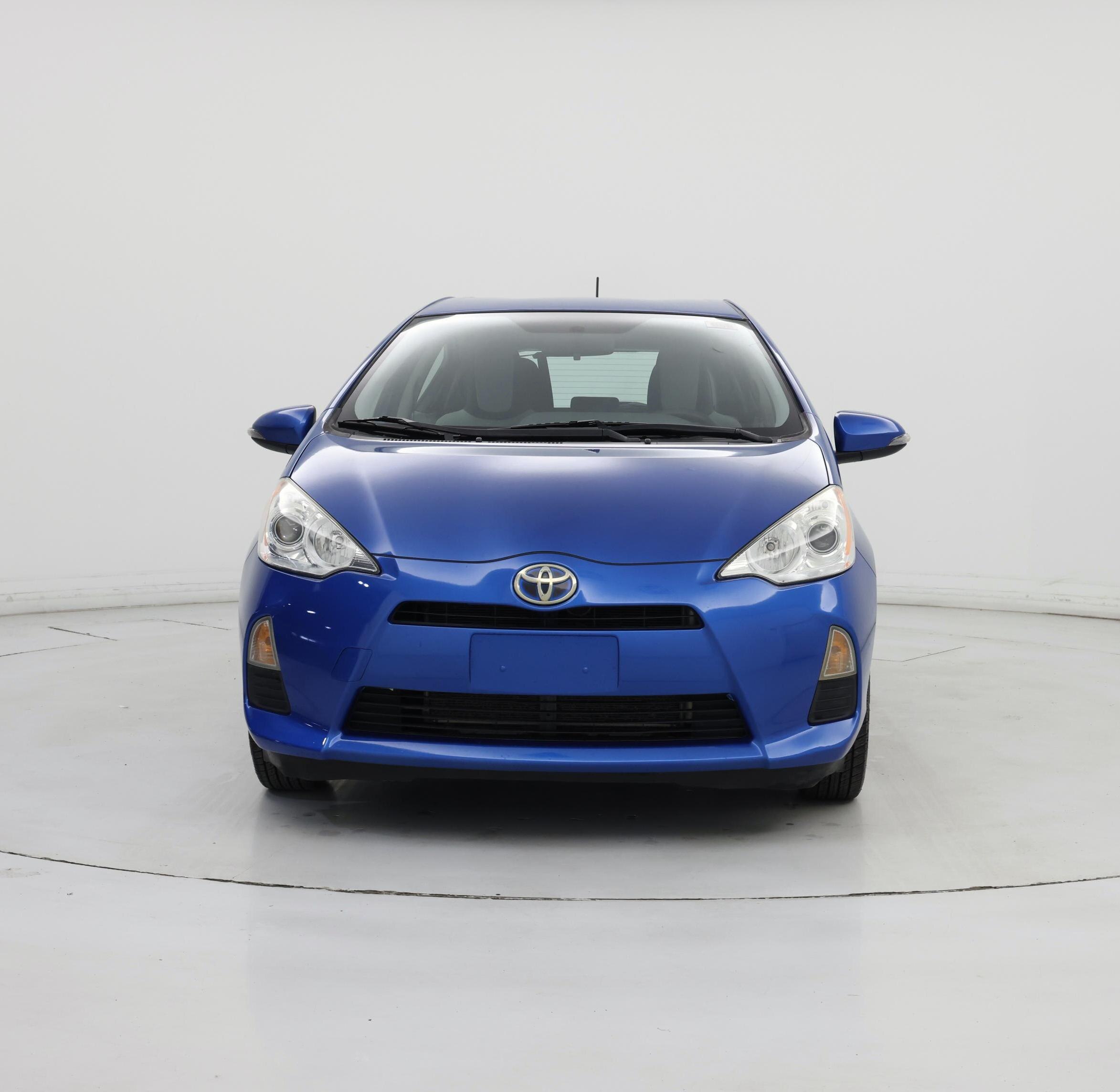 Thumbnail: 2014 Toyota Prius c - 5