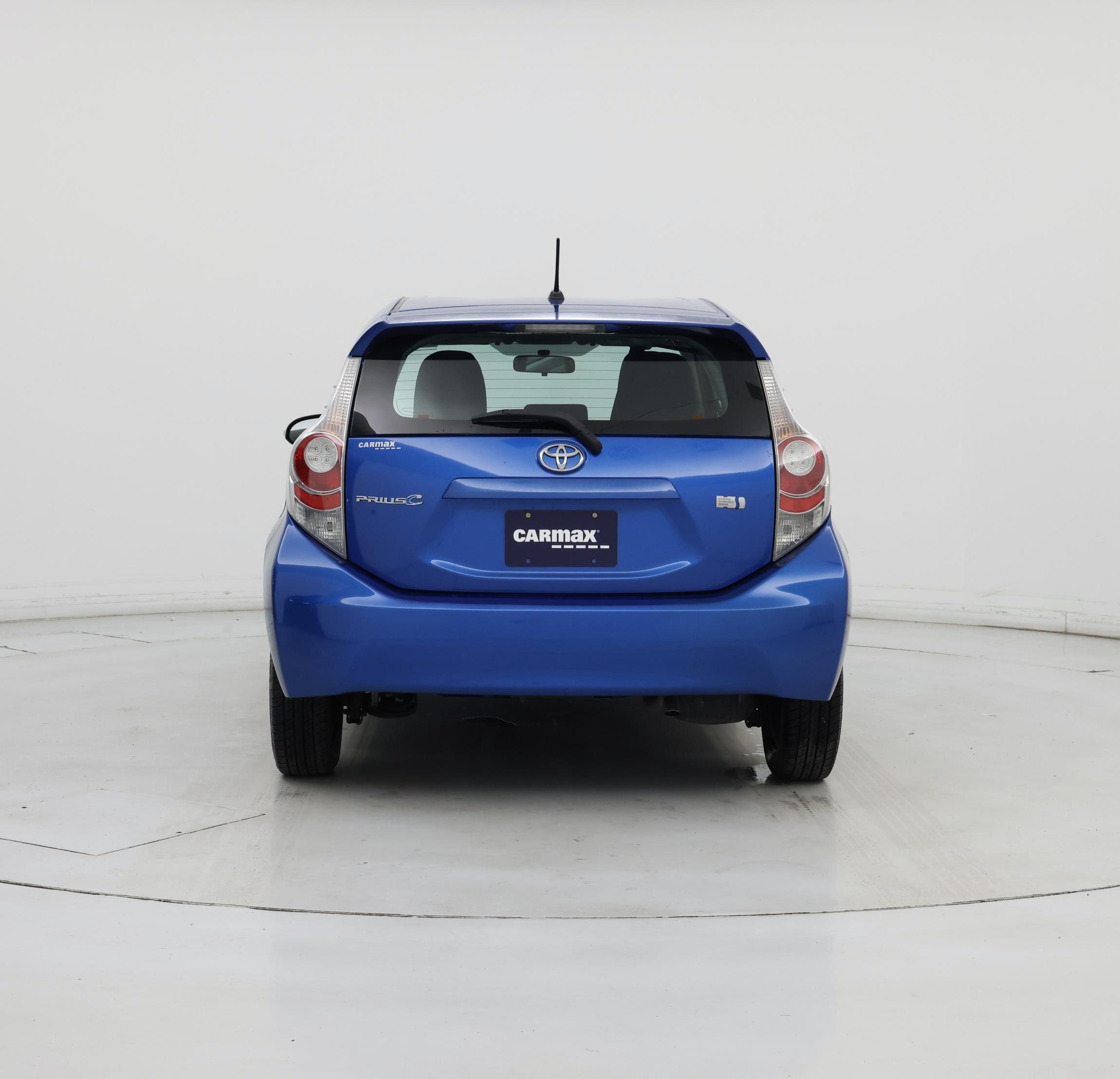 Thumbnail: 2014 Toyota Prius c - 6