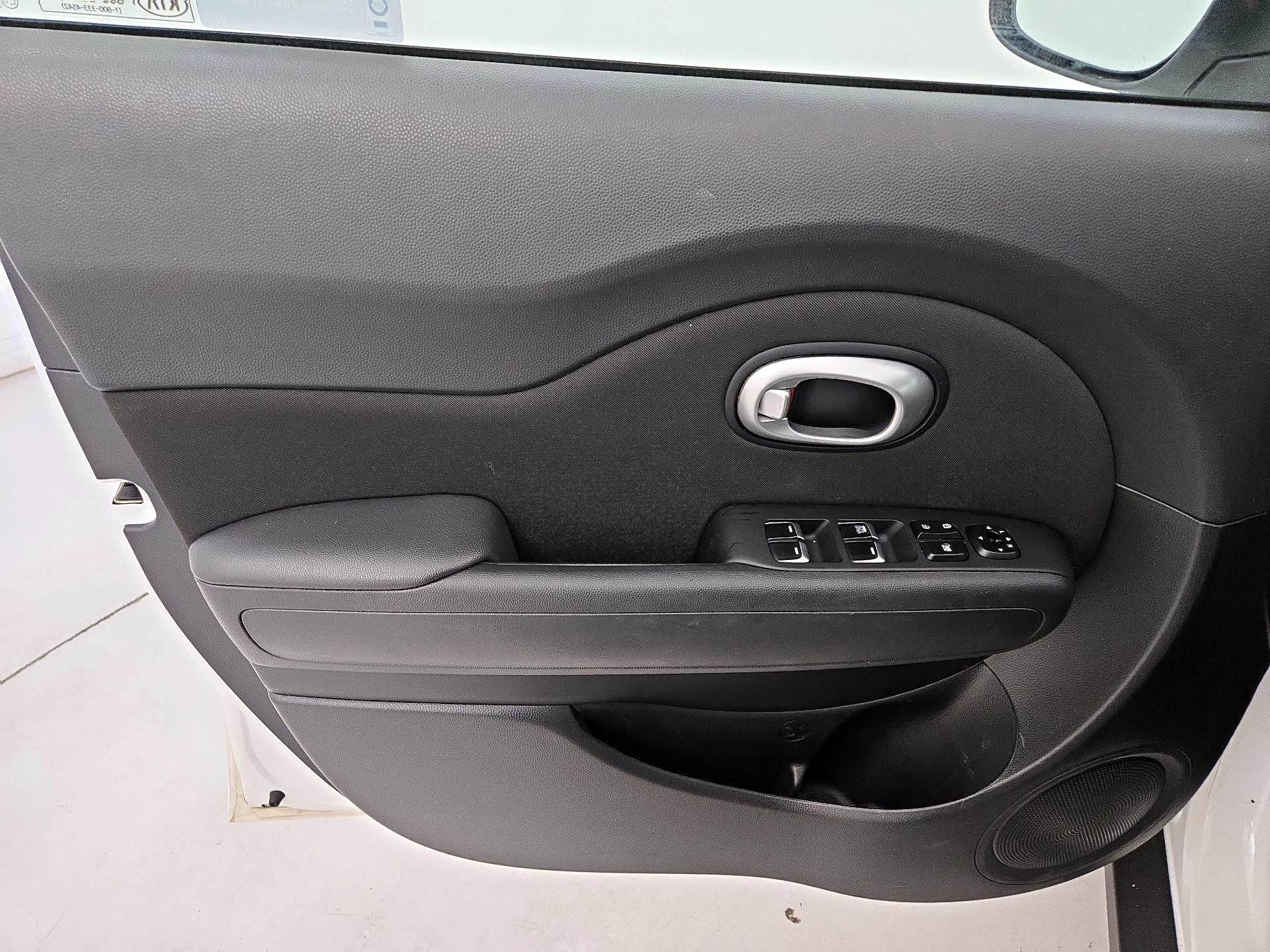 Thumbnail: 2019 Kia Soul - 12