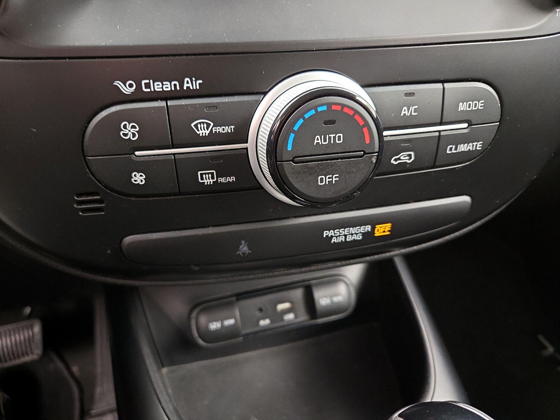 Thumbnail: 2019 Kia Soul - 16