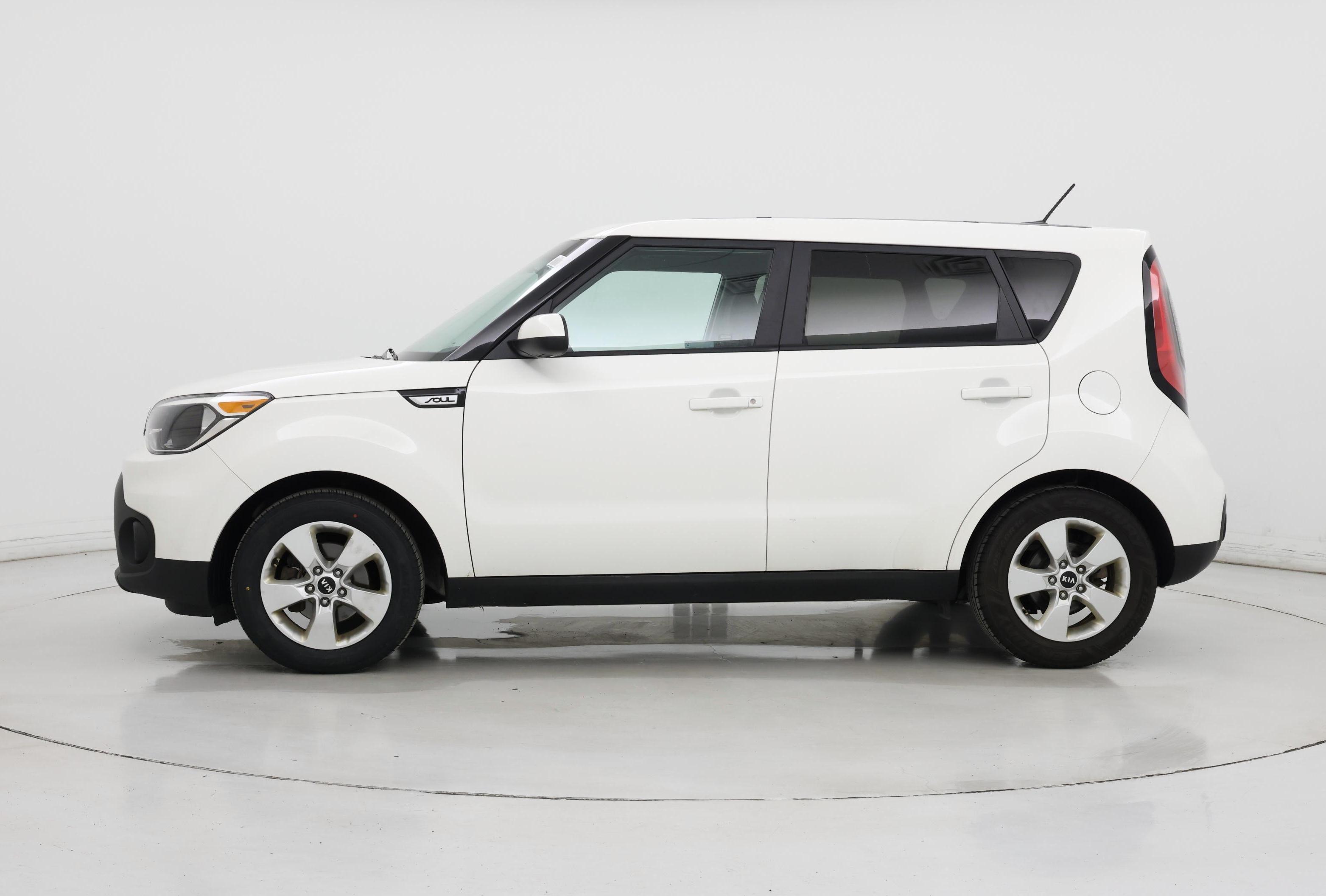 Thumbnail: 2019 Kia Soul - 3