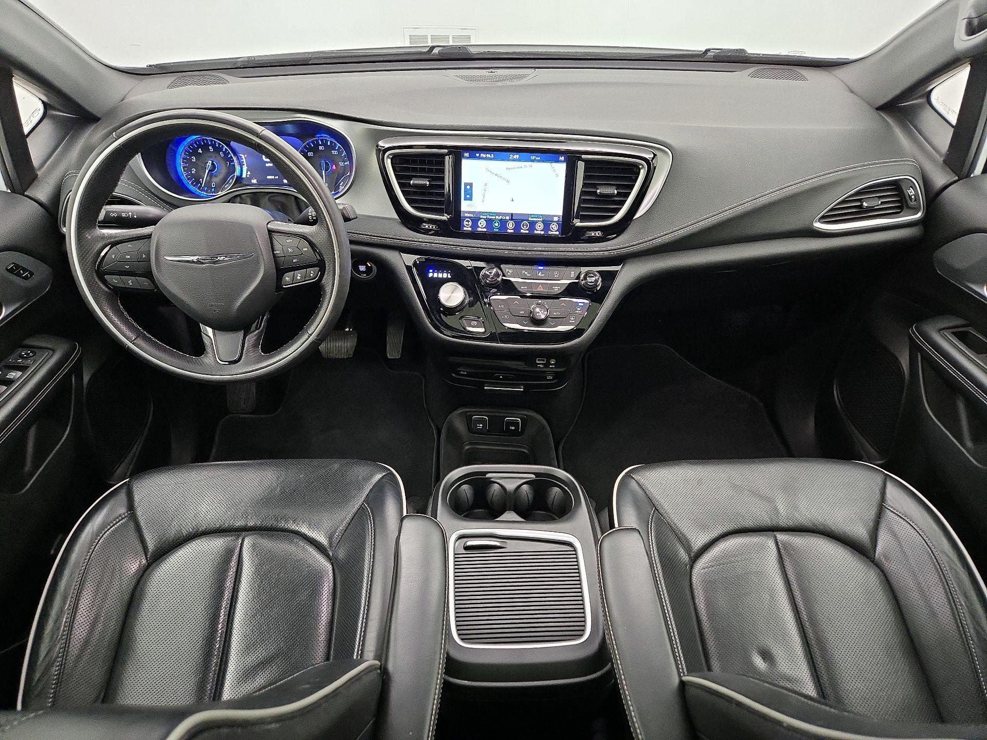 Thumbnail: 2020 Chrysler Pacifica - 9