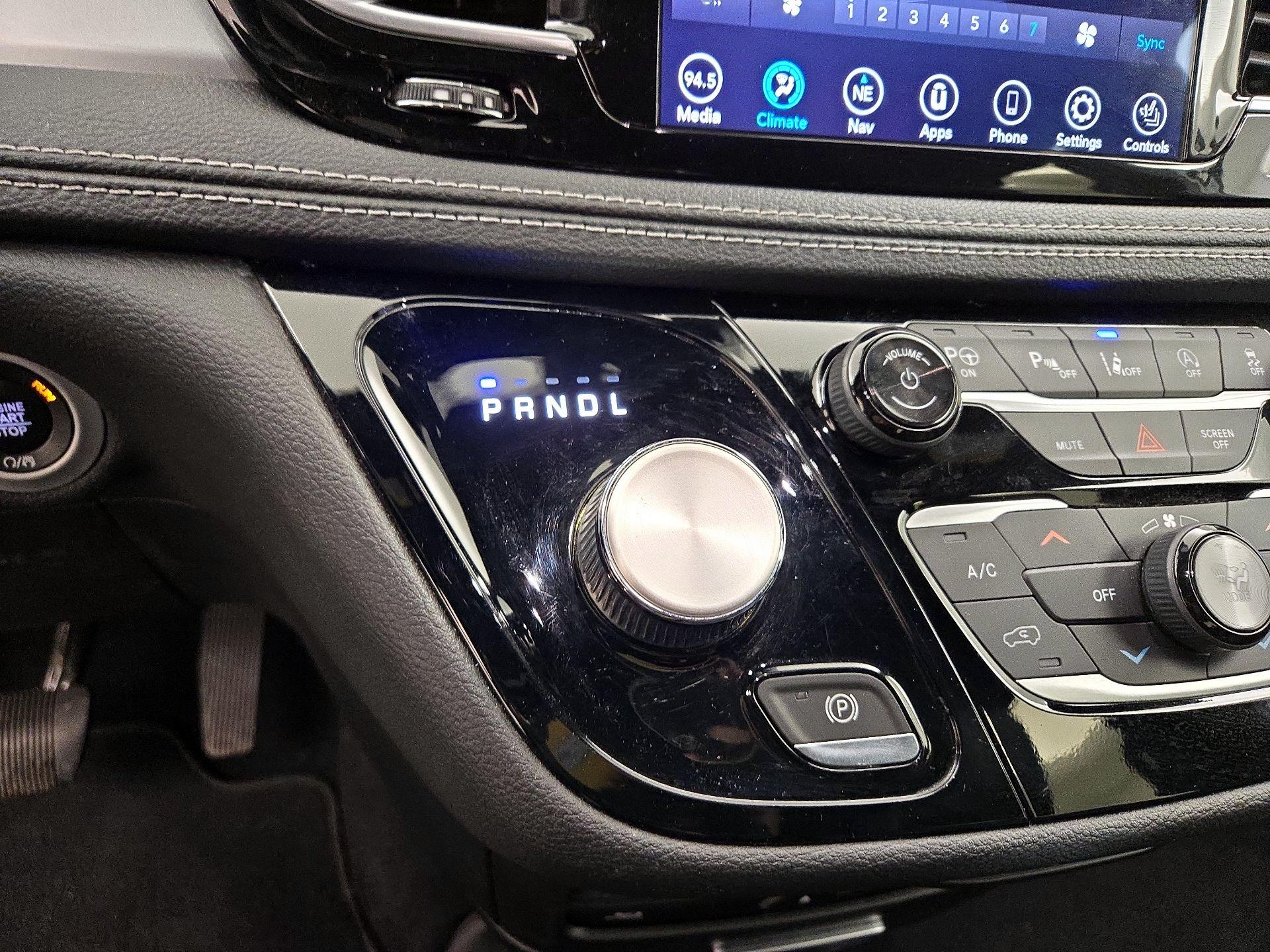 Thumbnail: 2020 Chrysler Pacifica - 18