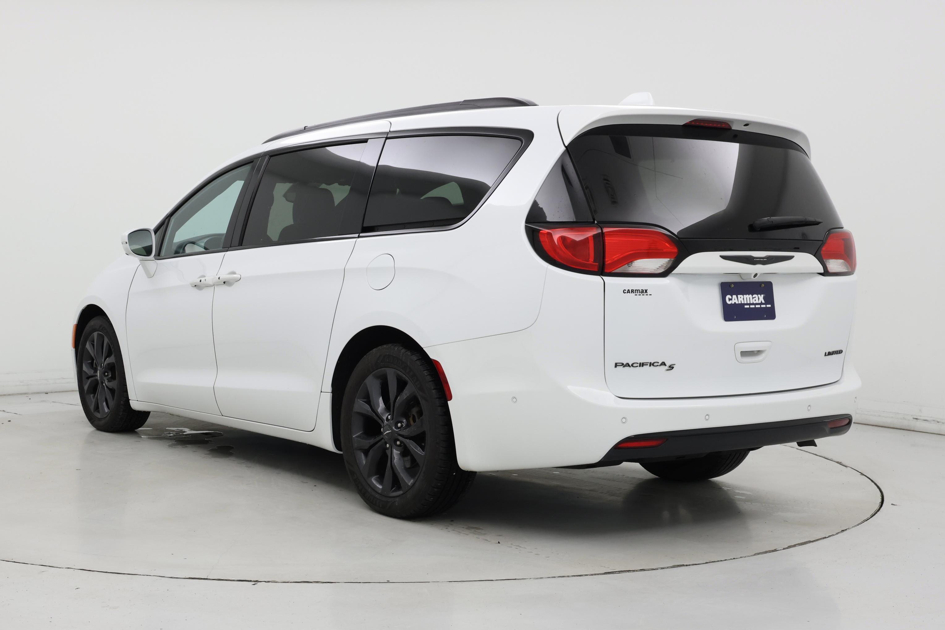 Thumbnail: 2020 Chrysler Pacifica - 2