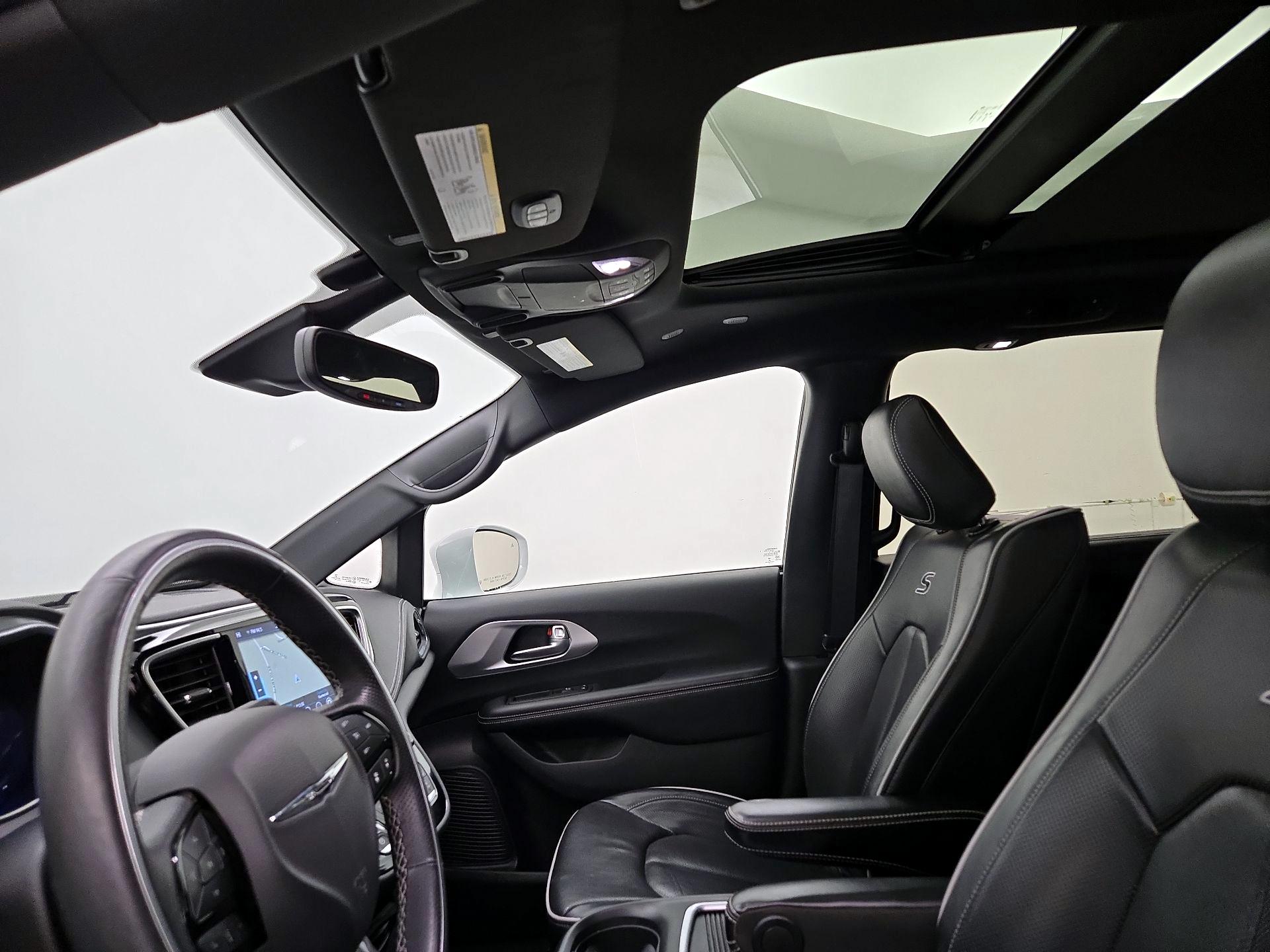 Thumbnail: 2020 Chrysler Pacifica - 20