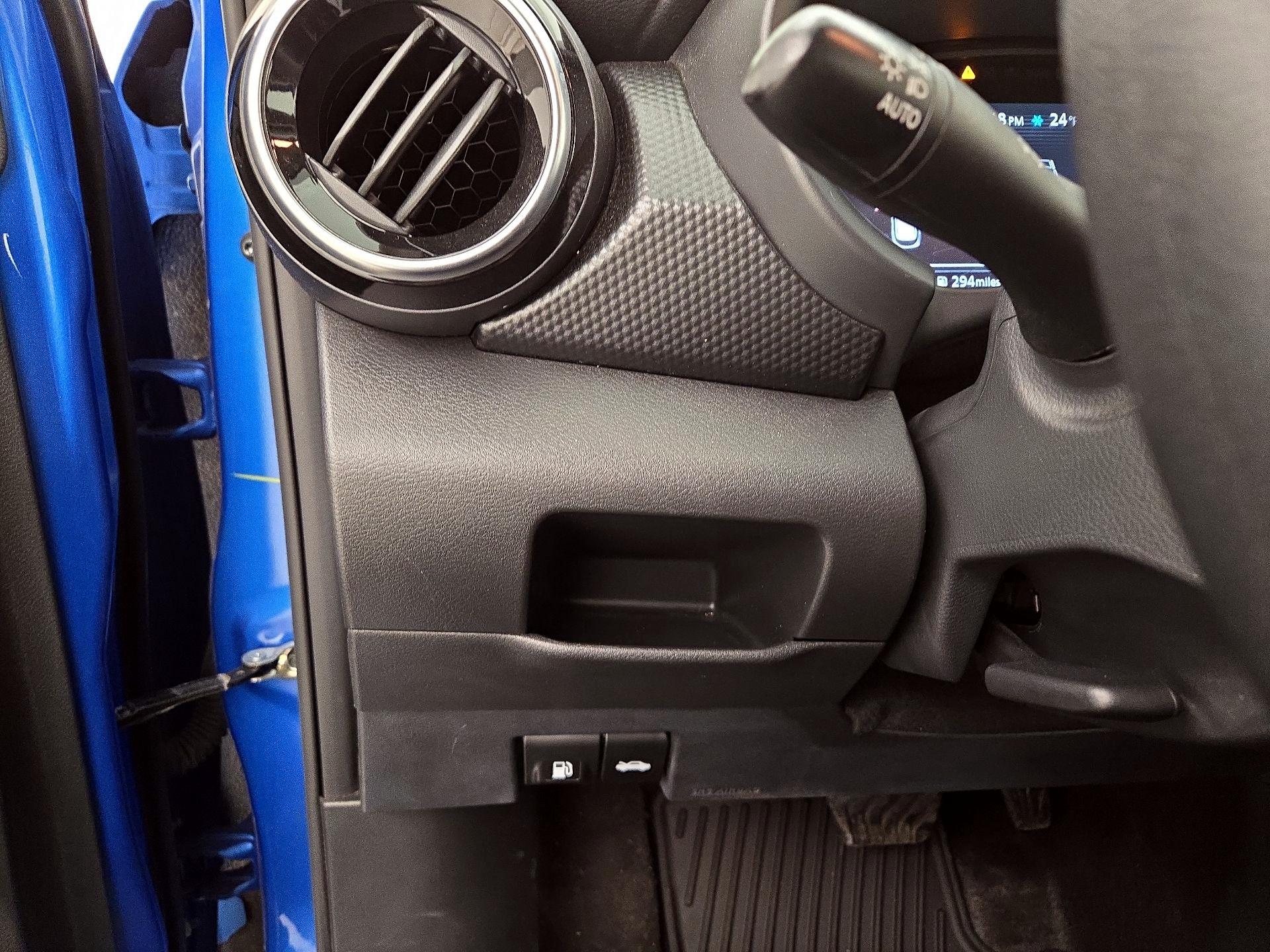 Thumbnail: 2022 Nissan Kicks - 13