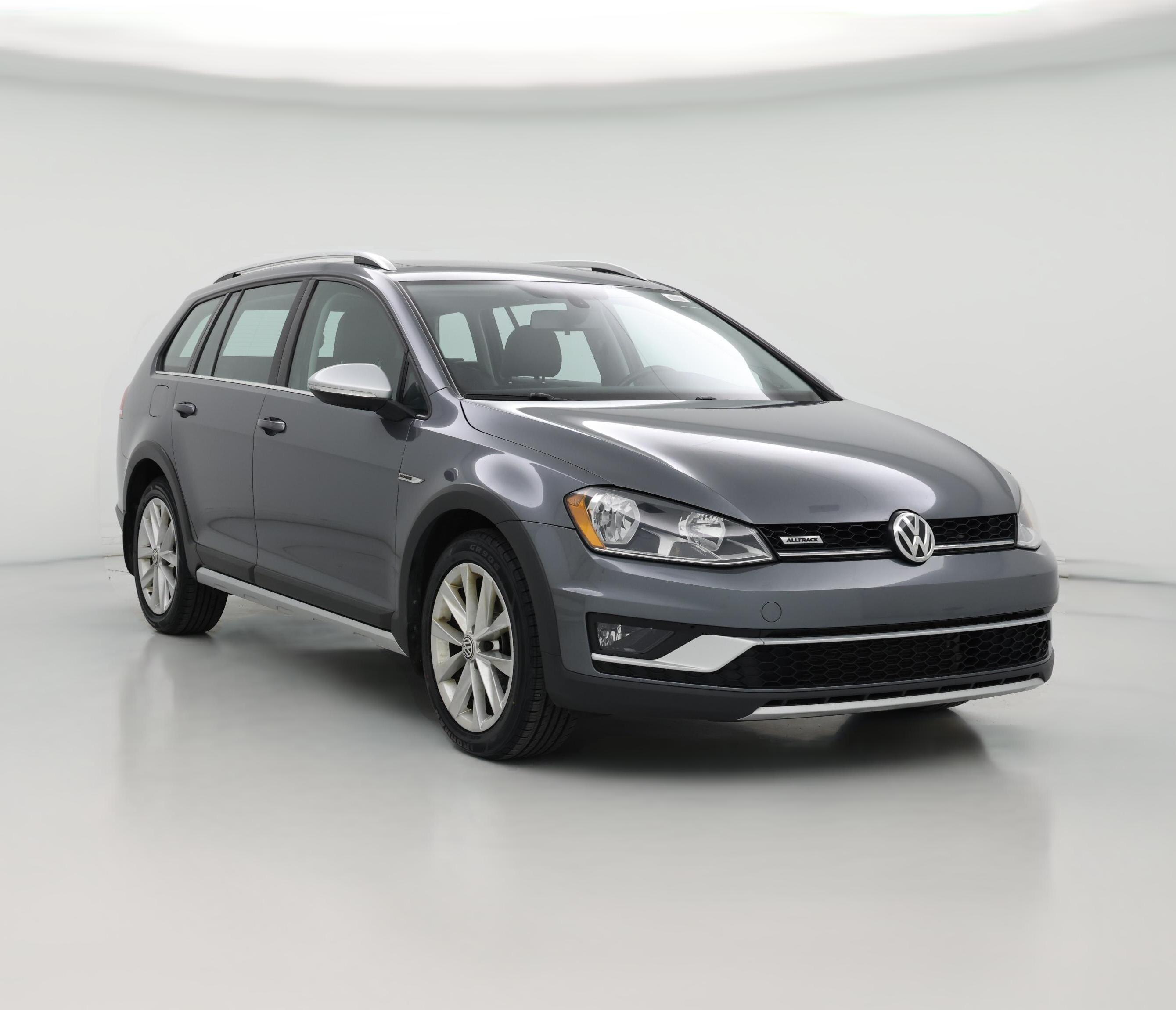 Thumbnail: 2017 Volkswagen Golf - 1