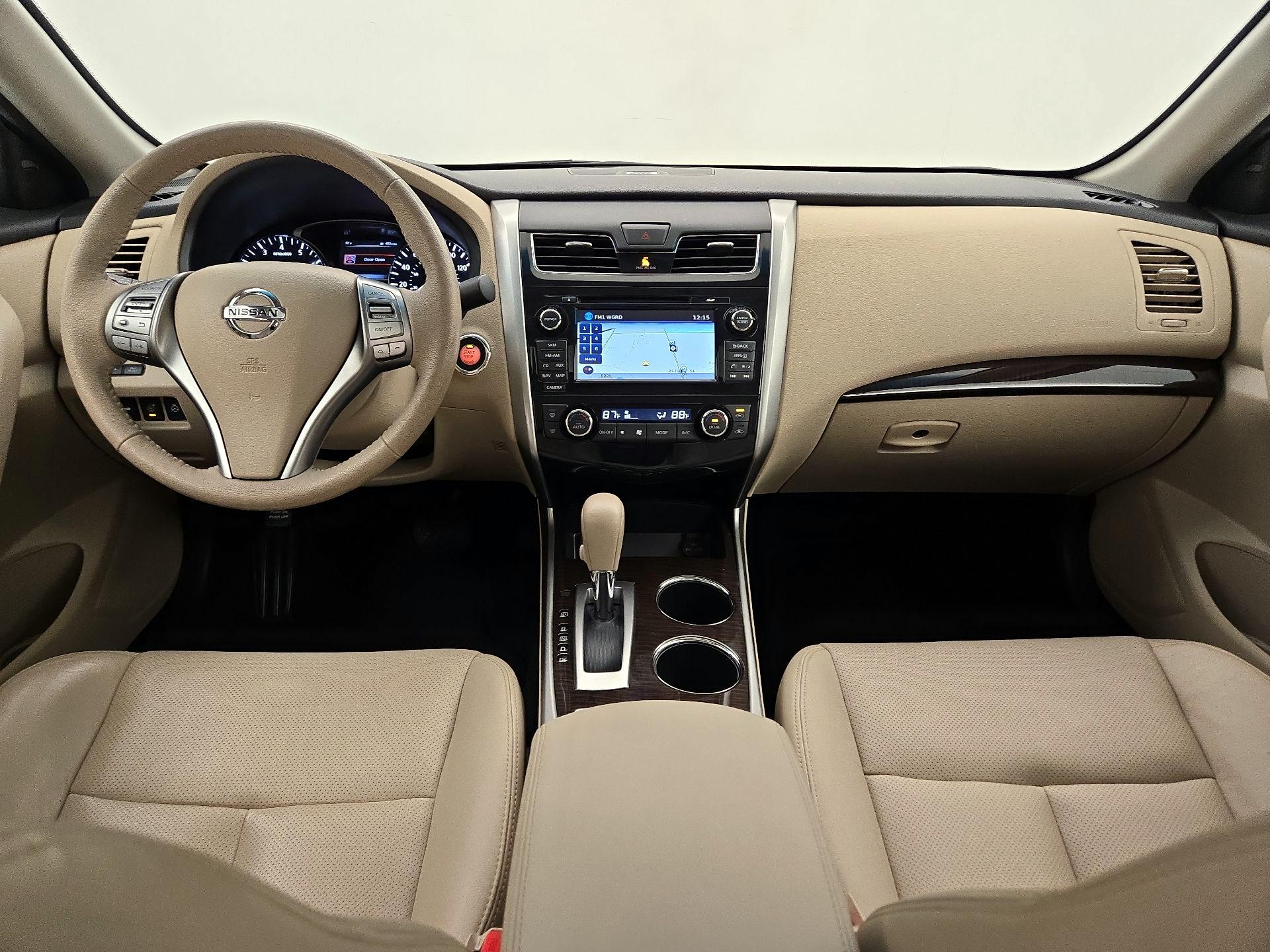 Thumbnail: 2015 Nissan Altima - 9