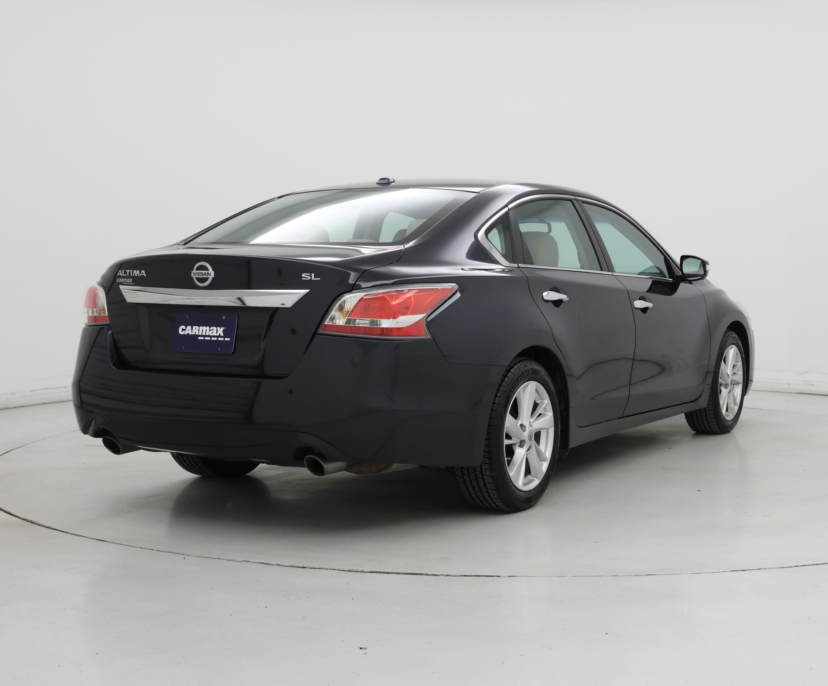 Thumbnail: 2015 Nissan Altima - 8
