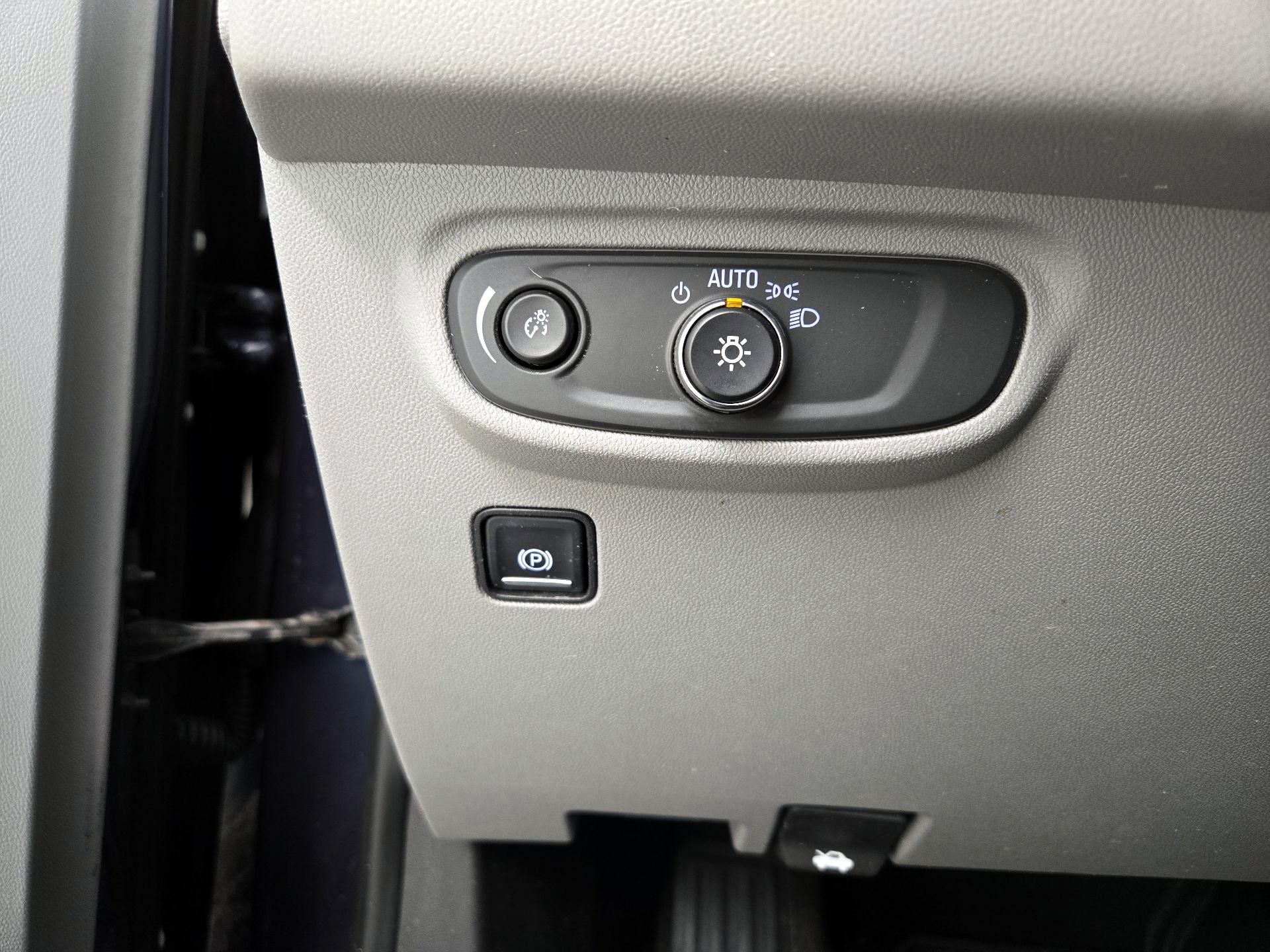 Thumbnail: 2018 GMC Terrain - 13