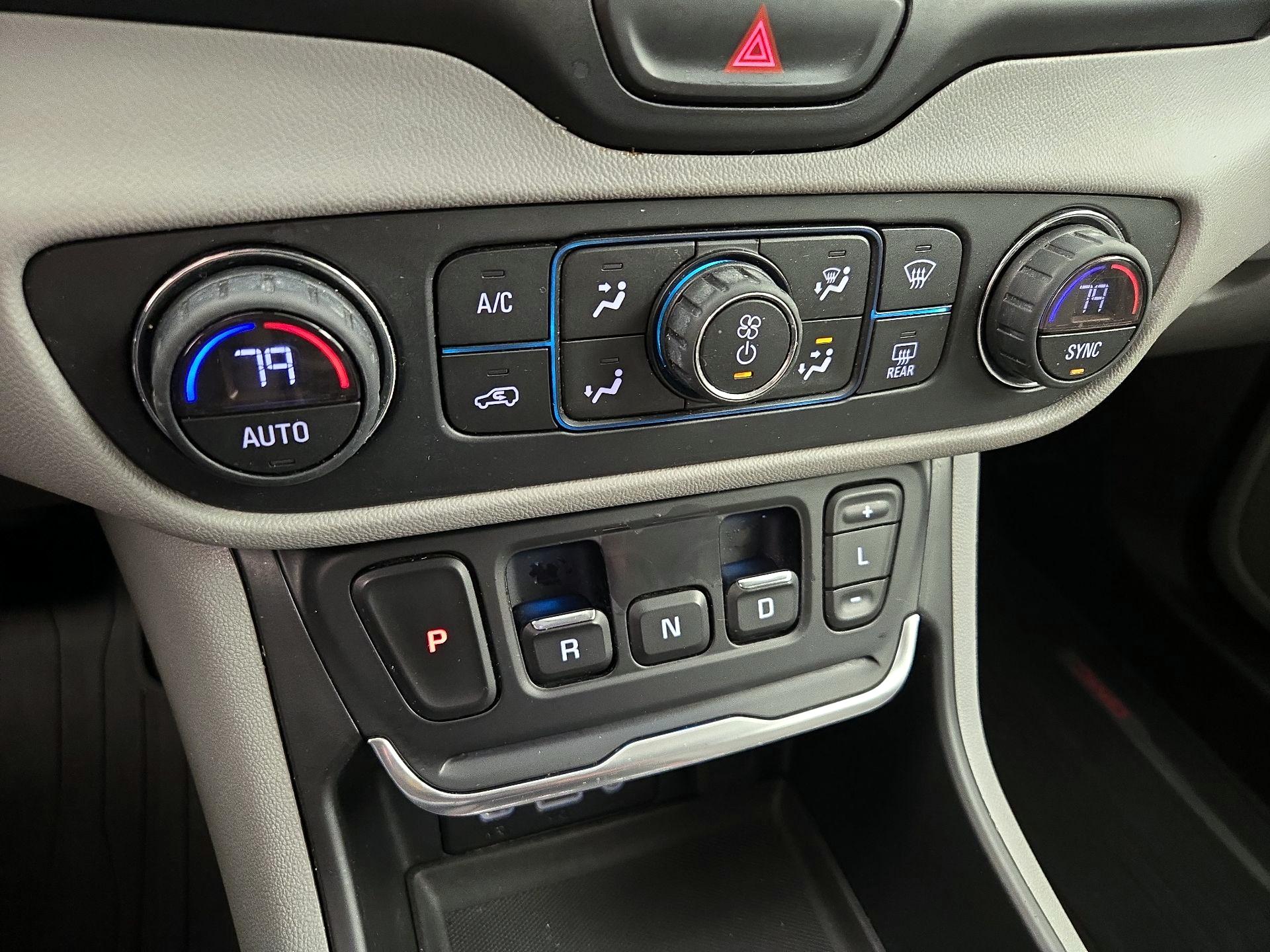 Thumbnail: 2018 GMC Terrain - 17