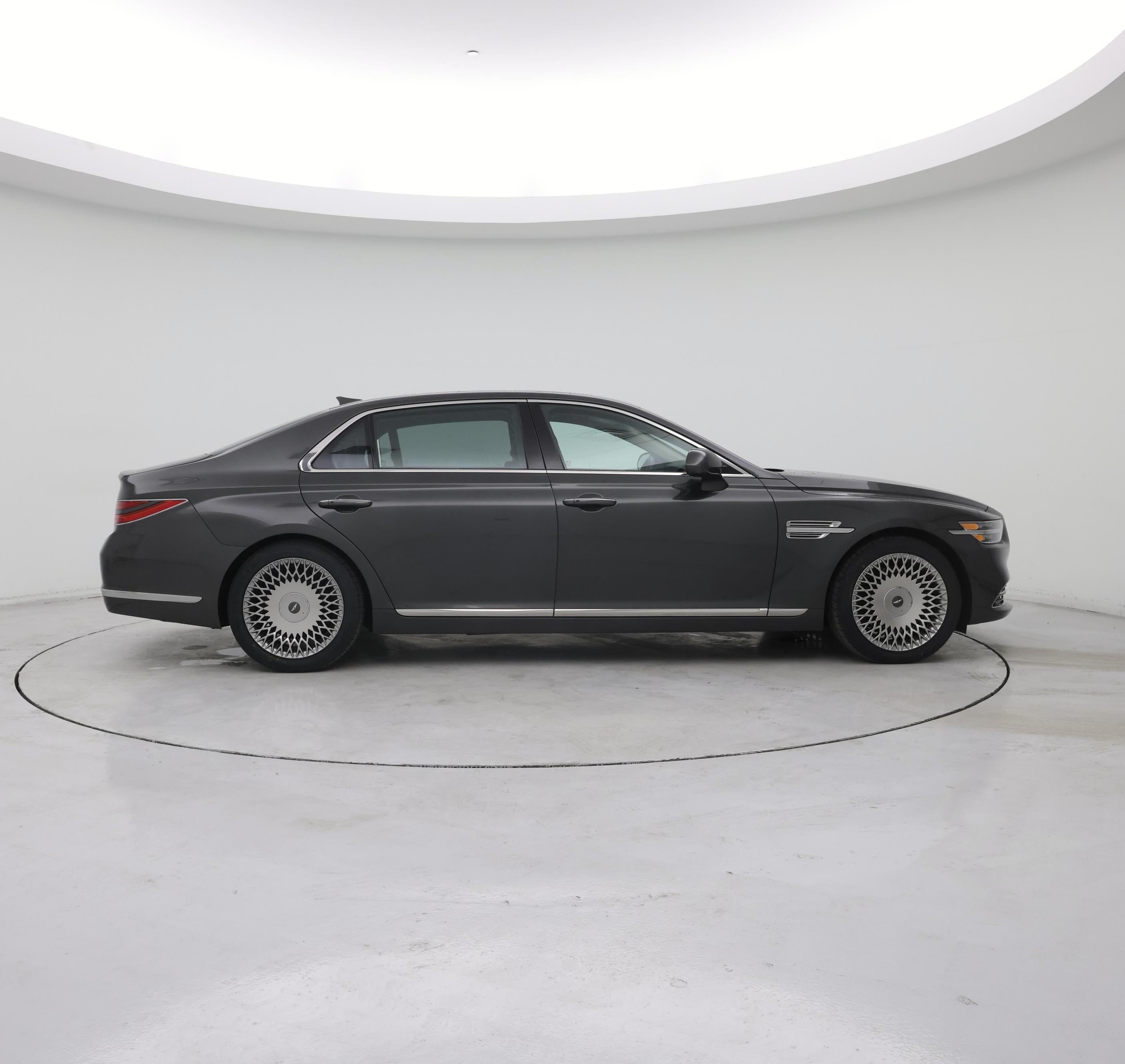 Thumbnail: 2022 Genesis G90 - 7