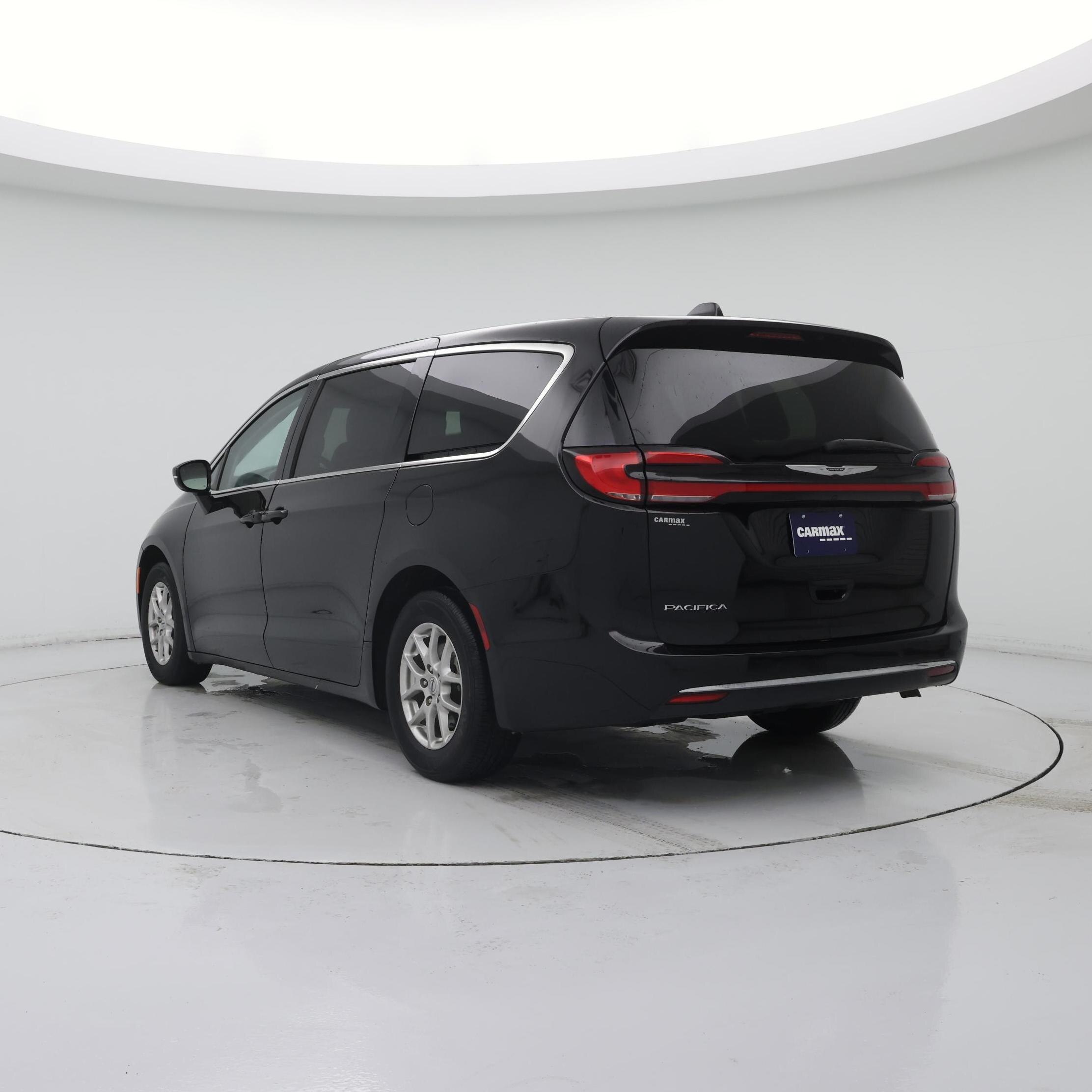 Thumbnail: 2024 Chrysler Pacifica - 2