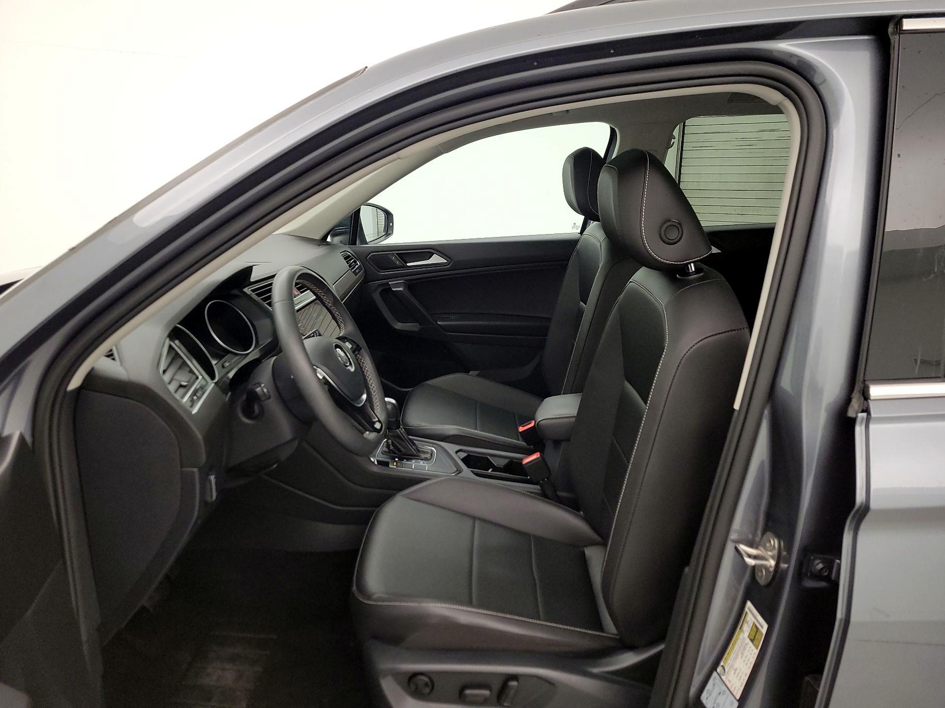 Thumbnail: 2021 Volkswagen Tiguan - 11