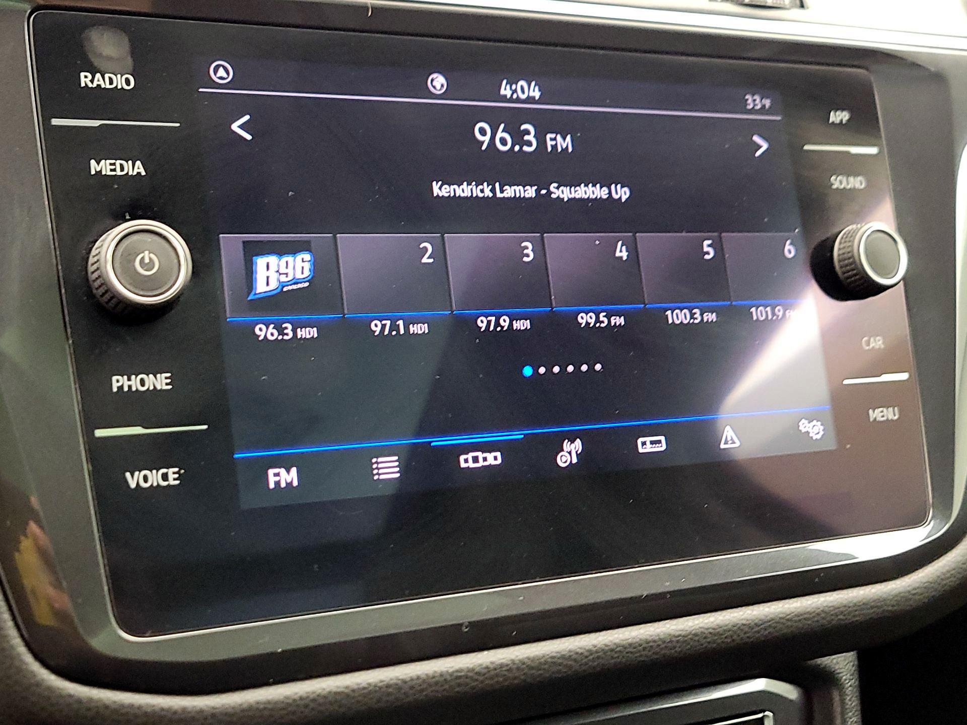 Thumbnail: 2021 Volkswagen Tiguan - 15