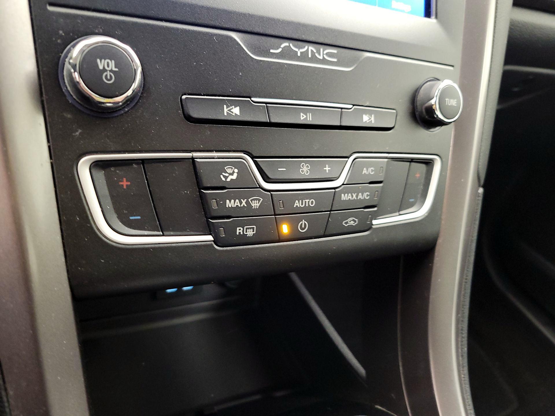 Thumbnail: 2020 Ford Fusion - 16