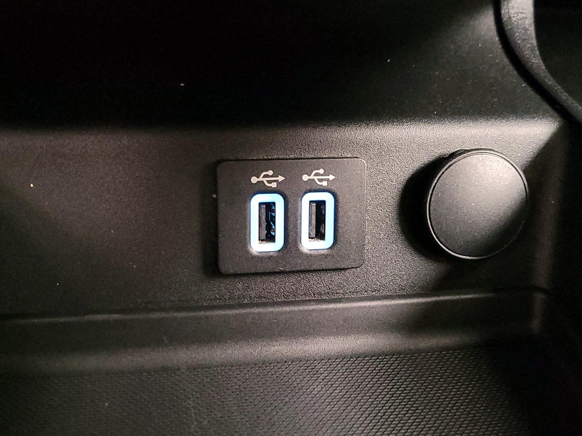 Thumbnail: 2020 Ford Fusion - 18