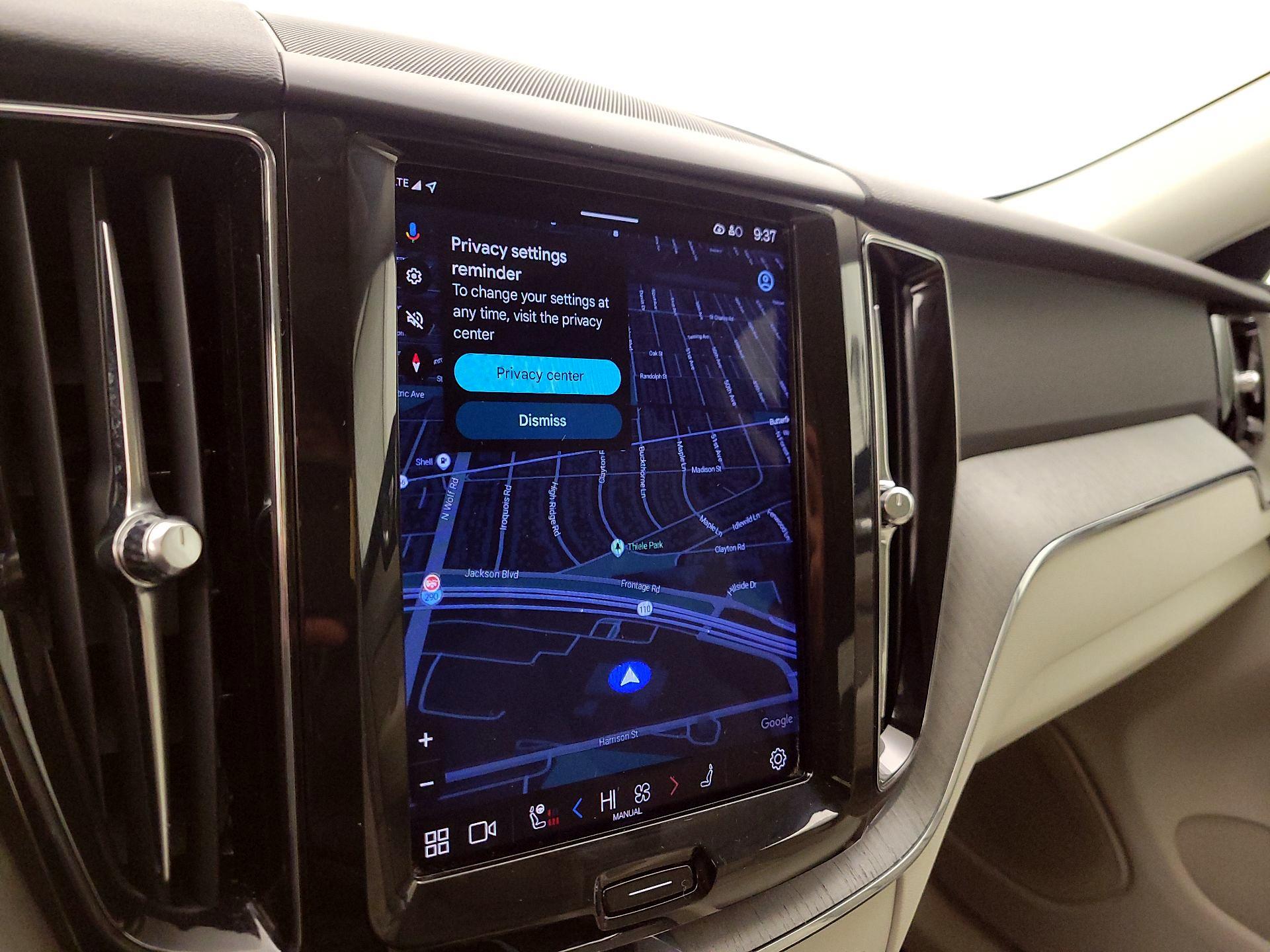 Thumbnail: 2023 Volvo XC60 - 13