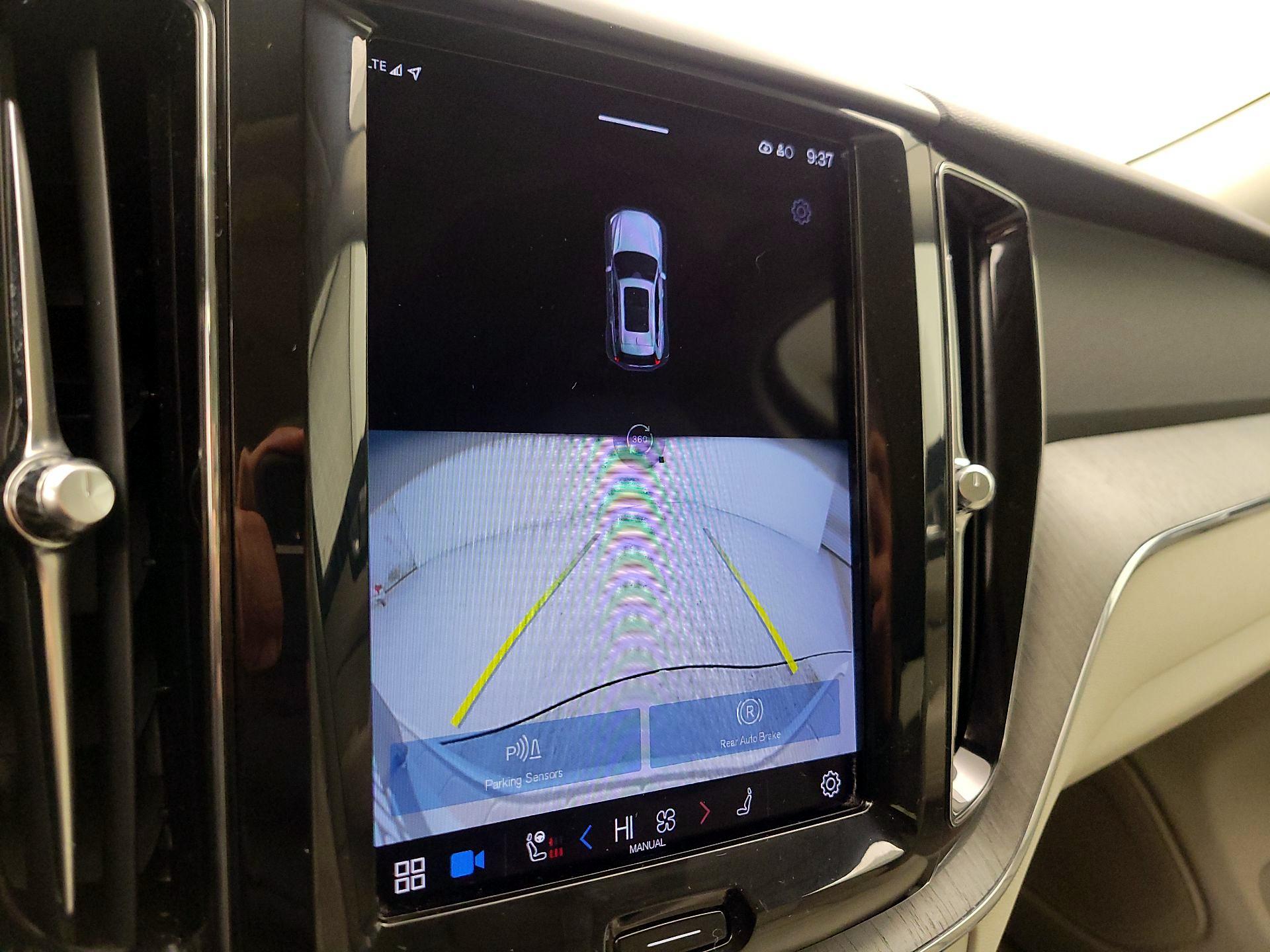 Thumbnail: 2023 Volvo XC60 - 14