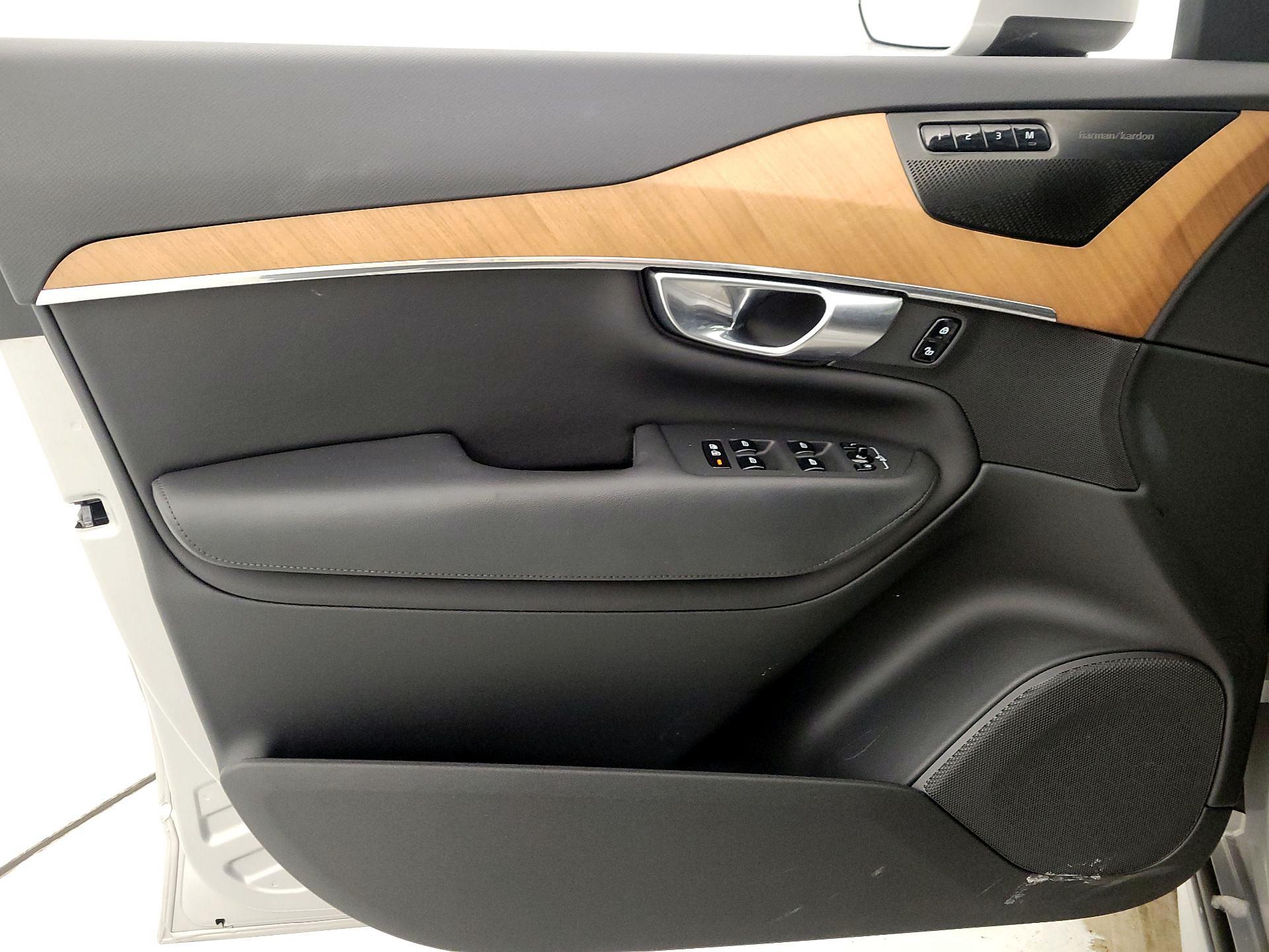 Thumbnail: 2023 Volvo XC90 - 12