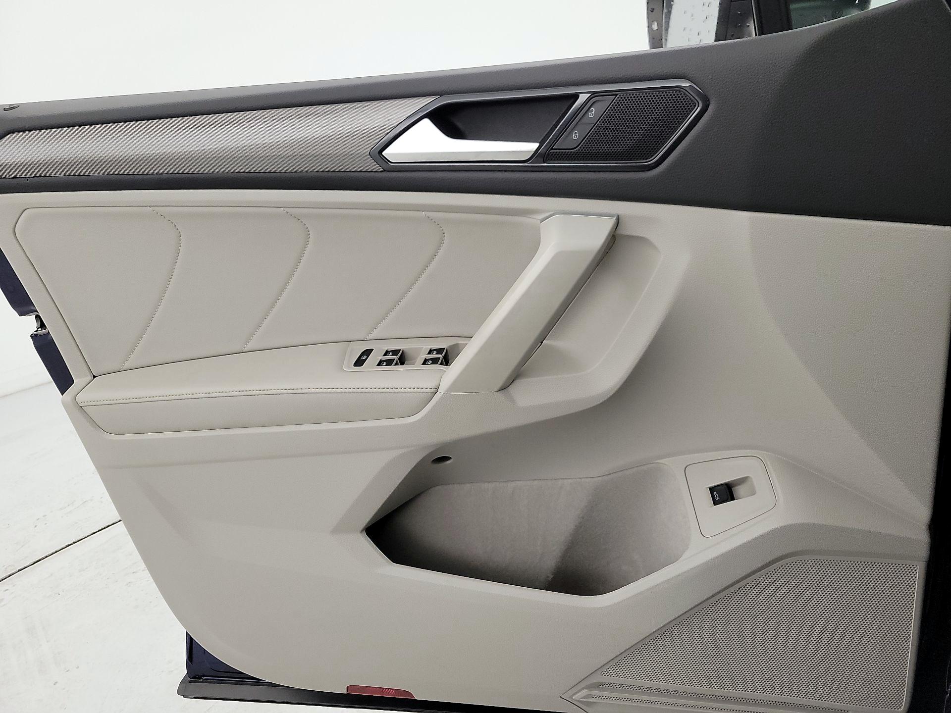 Thumbnail: 2024 Volkswagen Tiguan - 12