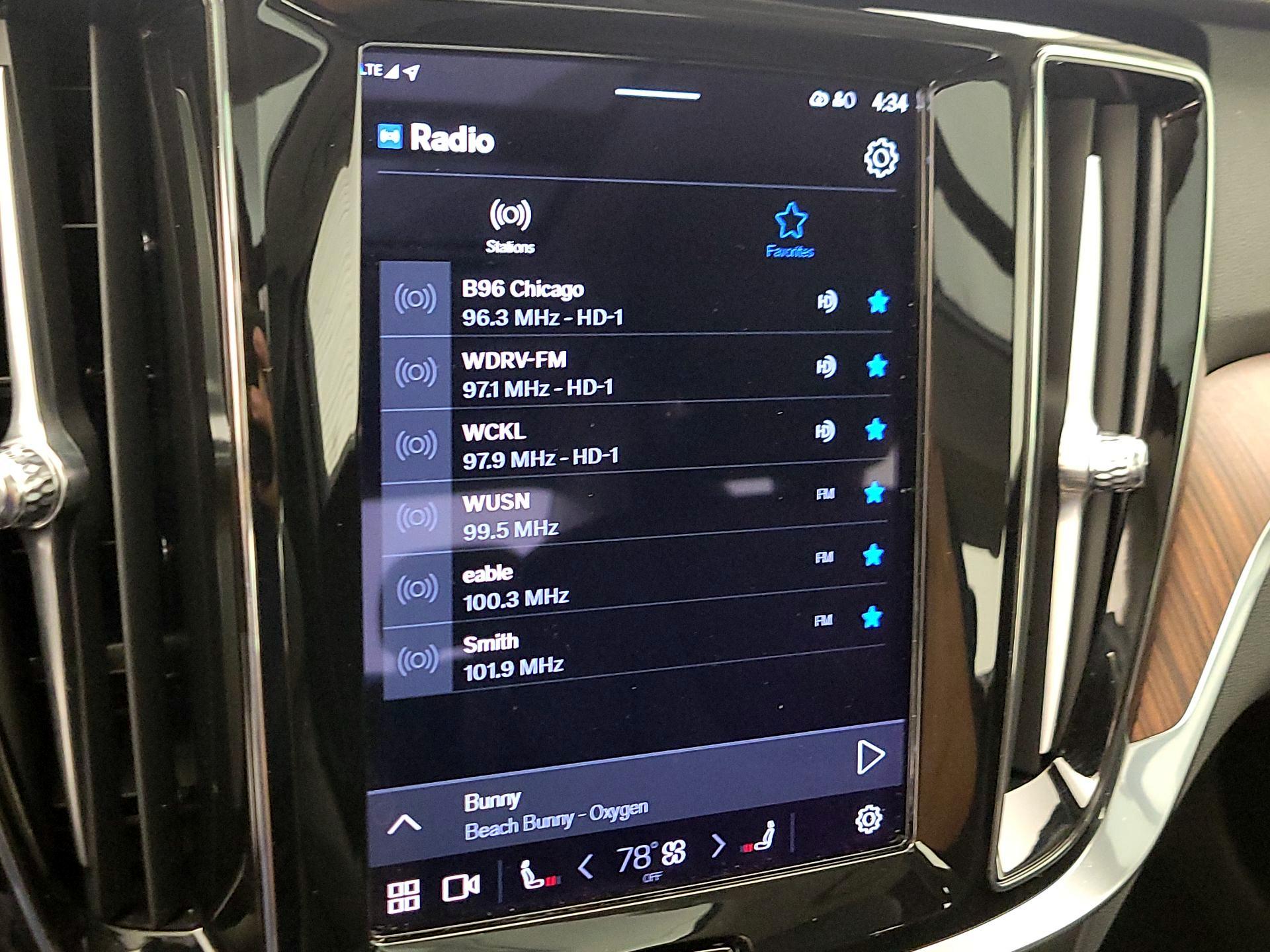 Thumbnail: 2023 Volvo S60 - 16