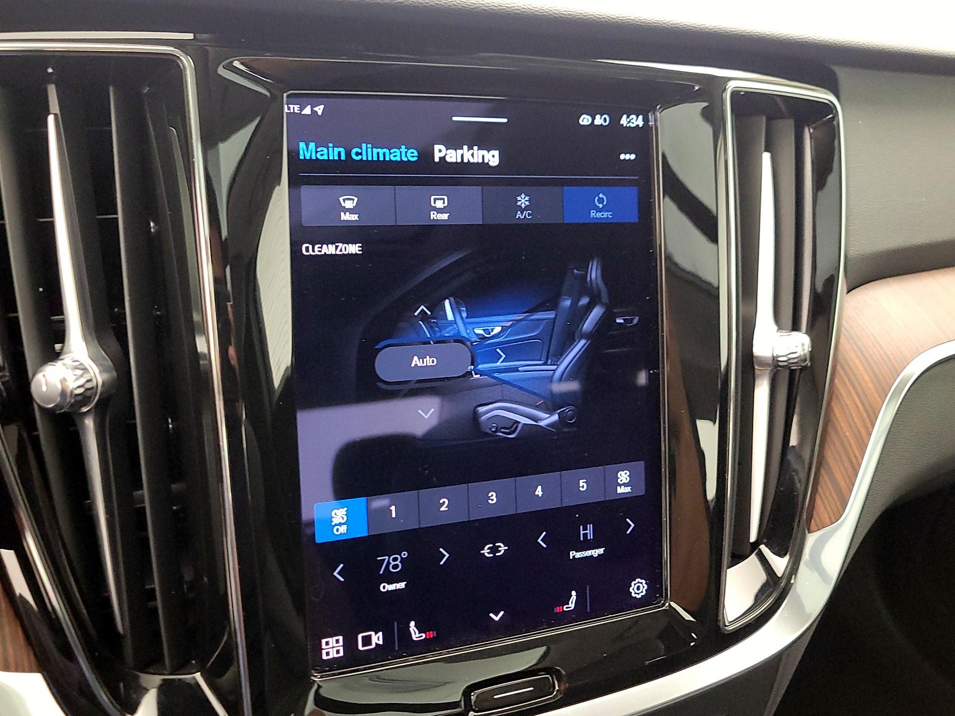 Thumbnail: 2023 Volvo S60 - 17