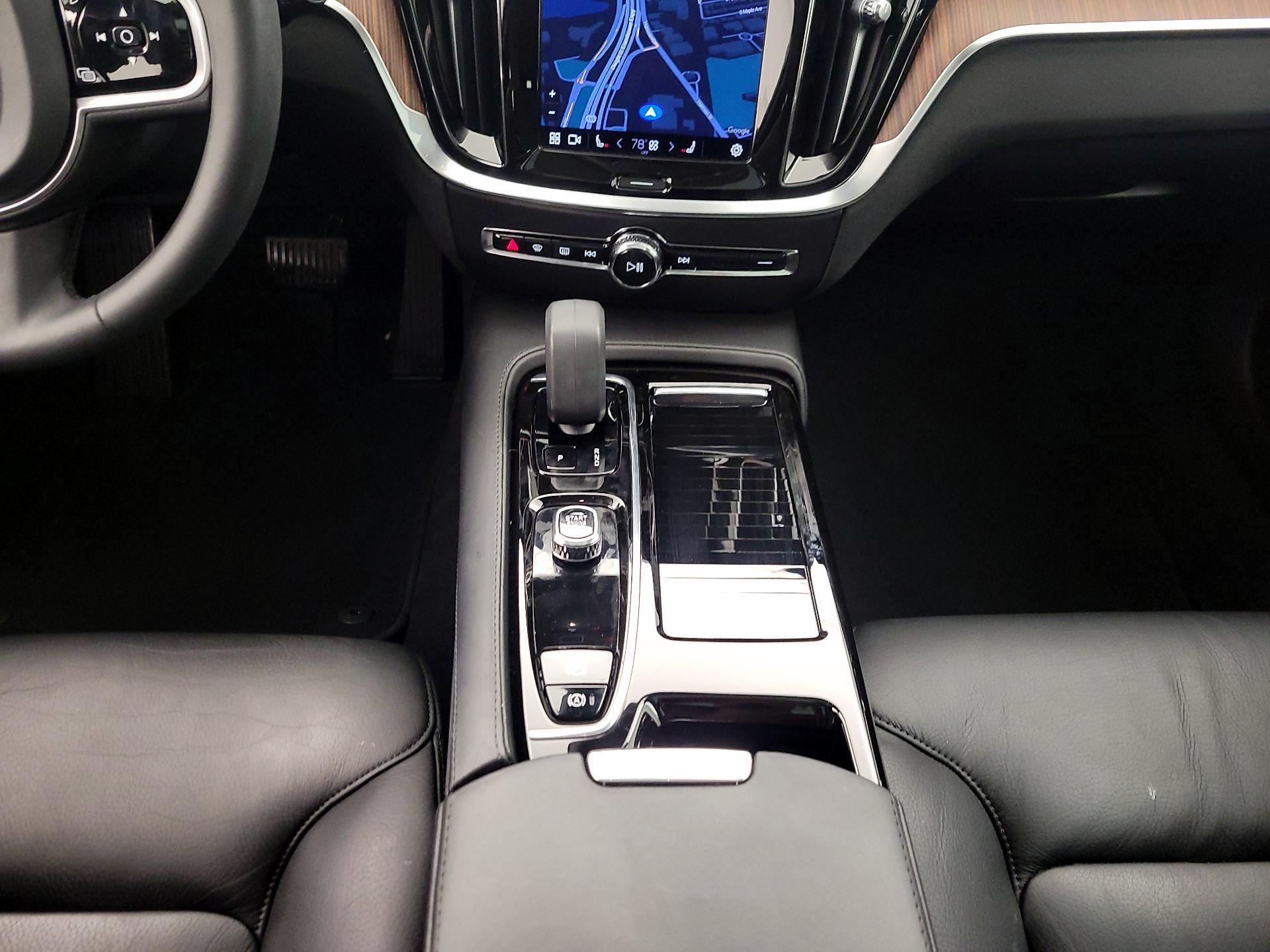 Thumbnail: 2023 Volvo S60 - 18