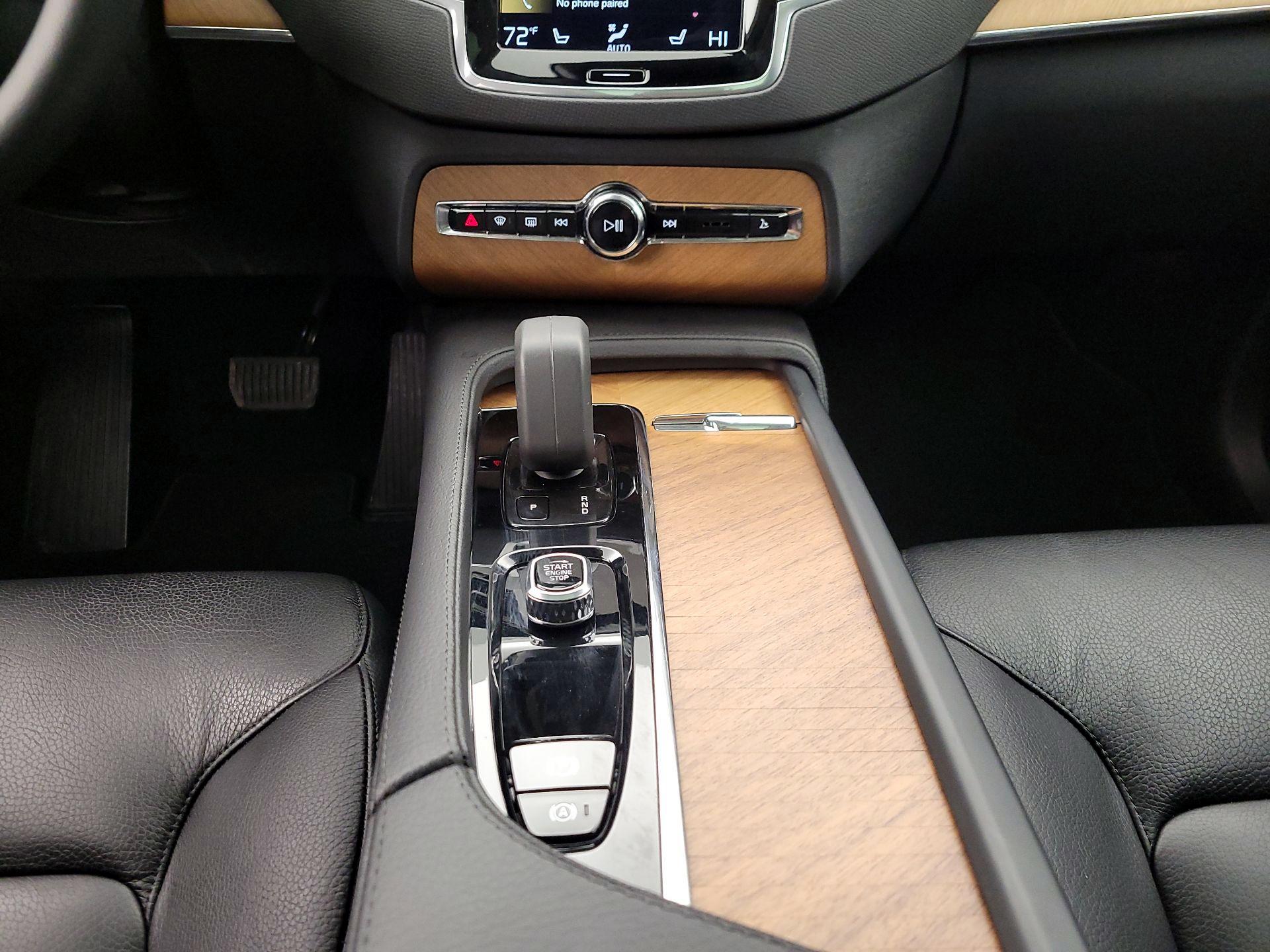 Thumbnail: 2022 Volvo XC90 - 18