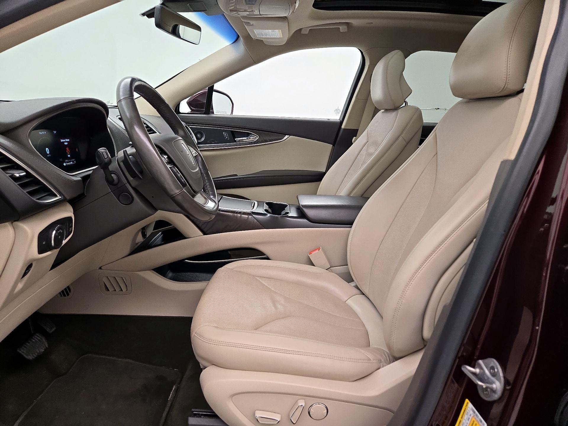 Thumbnail: 2019 Lincoln Nautilus - 11