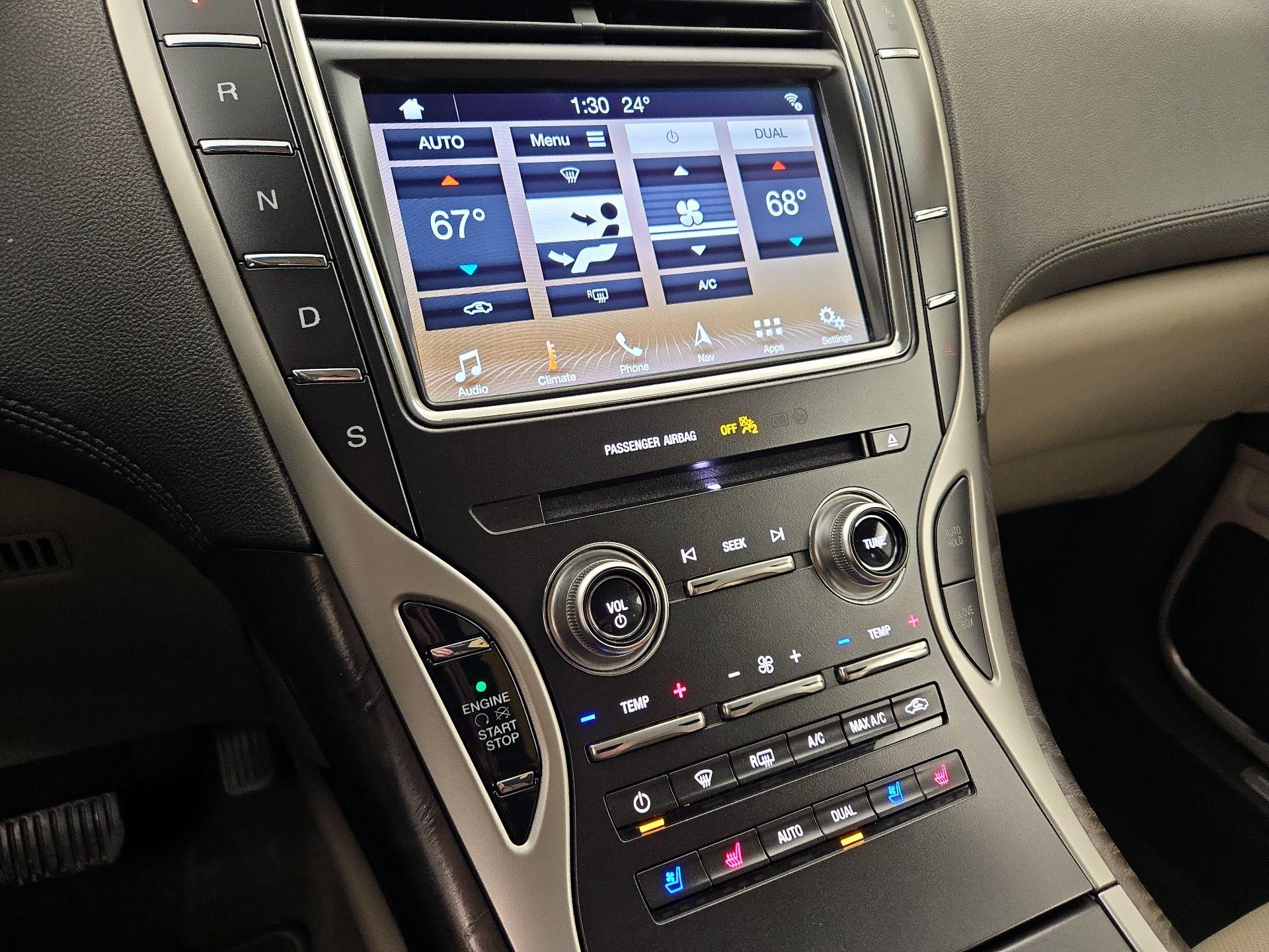 Thumbnail: 2019 Lincoln Nautilus - 17