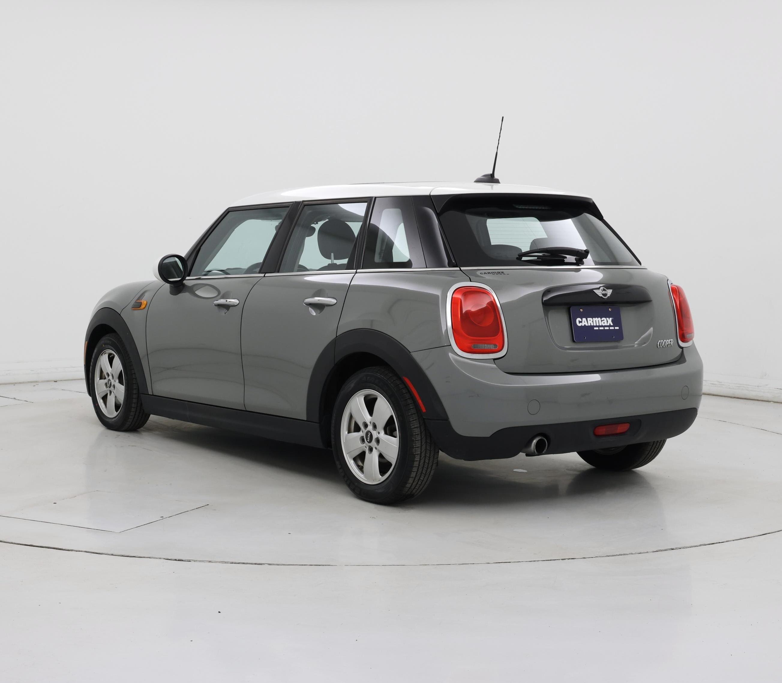 Thumbnail: 2016 MINI Cooper Hardtop - 2