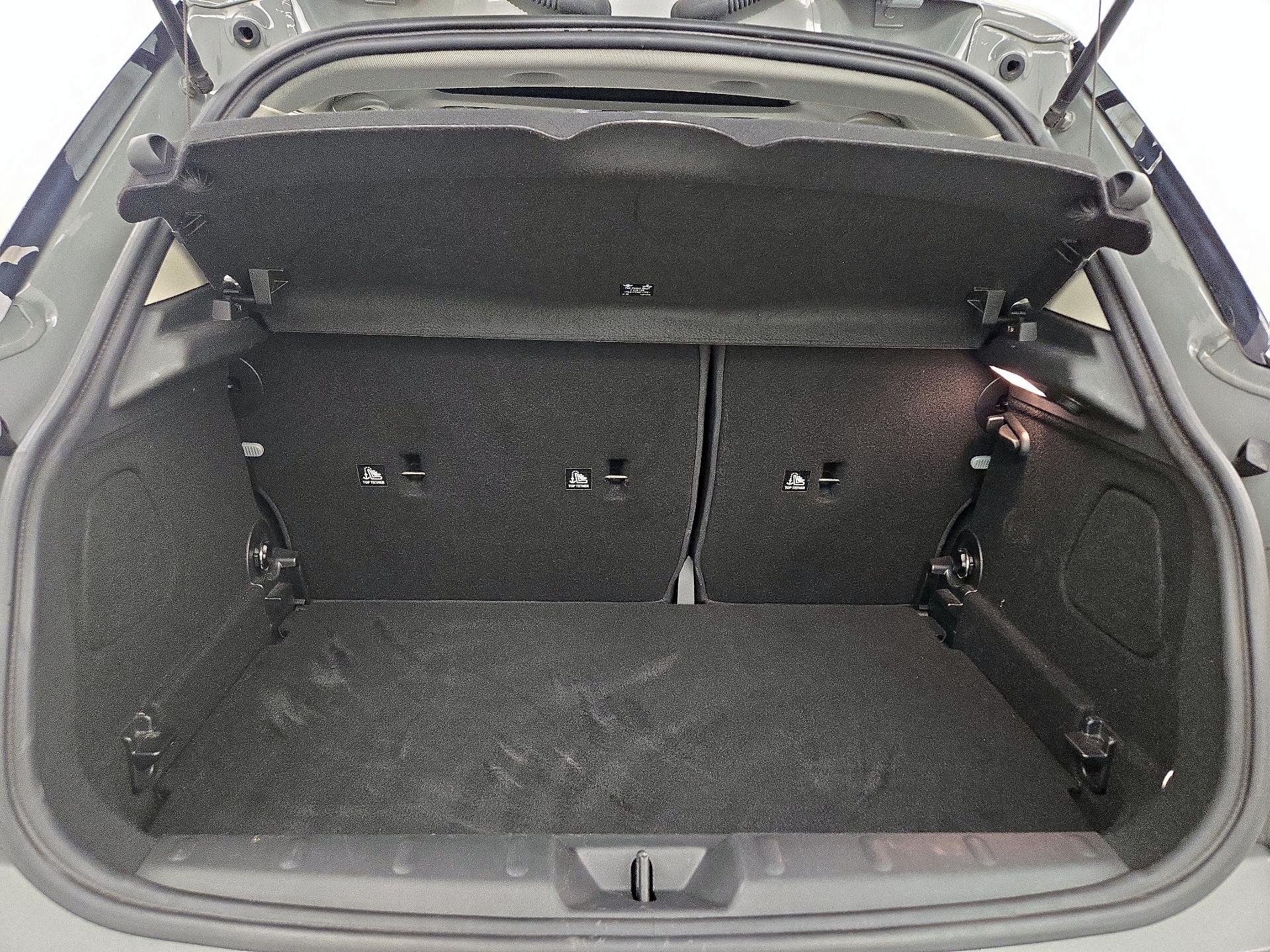 Thumbnail: 2016 MINI Cooper Hardtop - 20