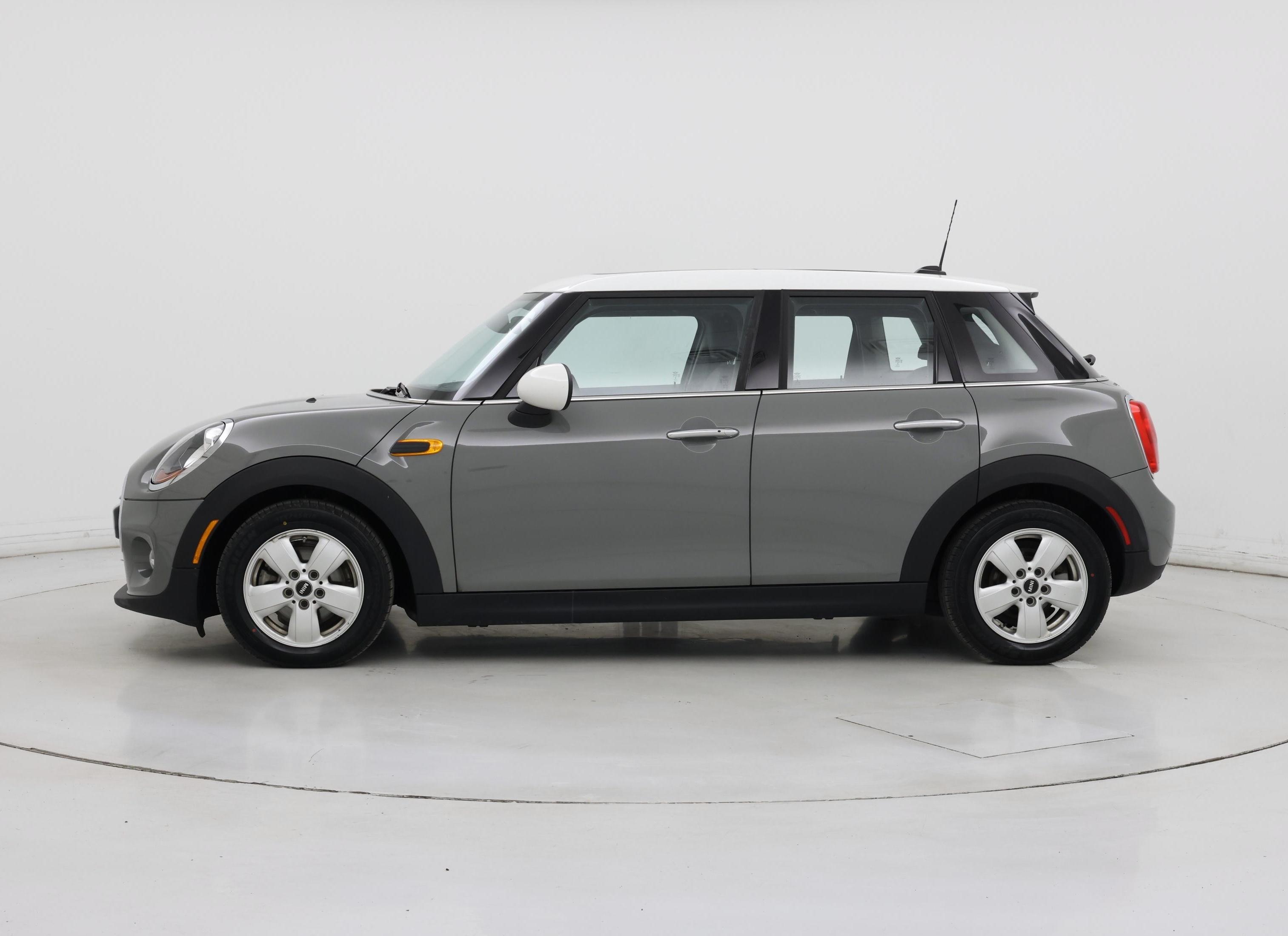 Thumbnail: 2016 MINI Cooper Hardtop - 3