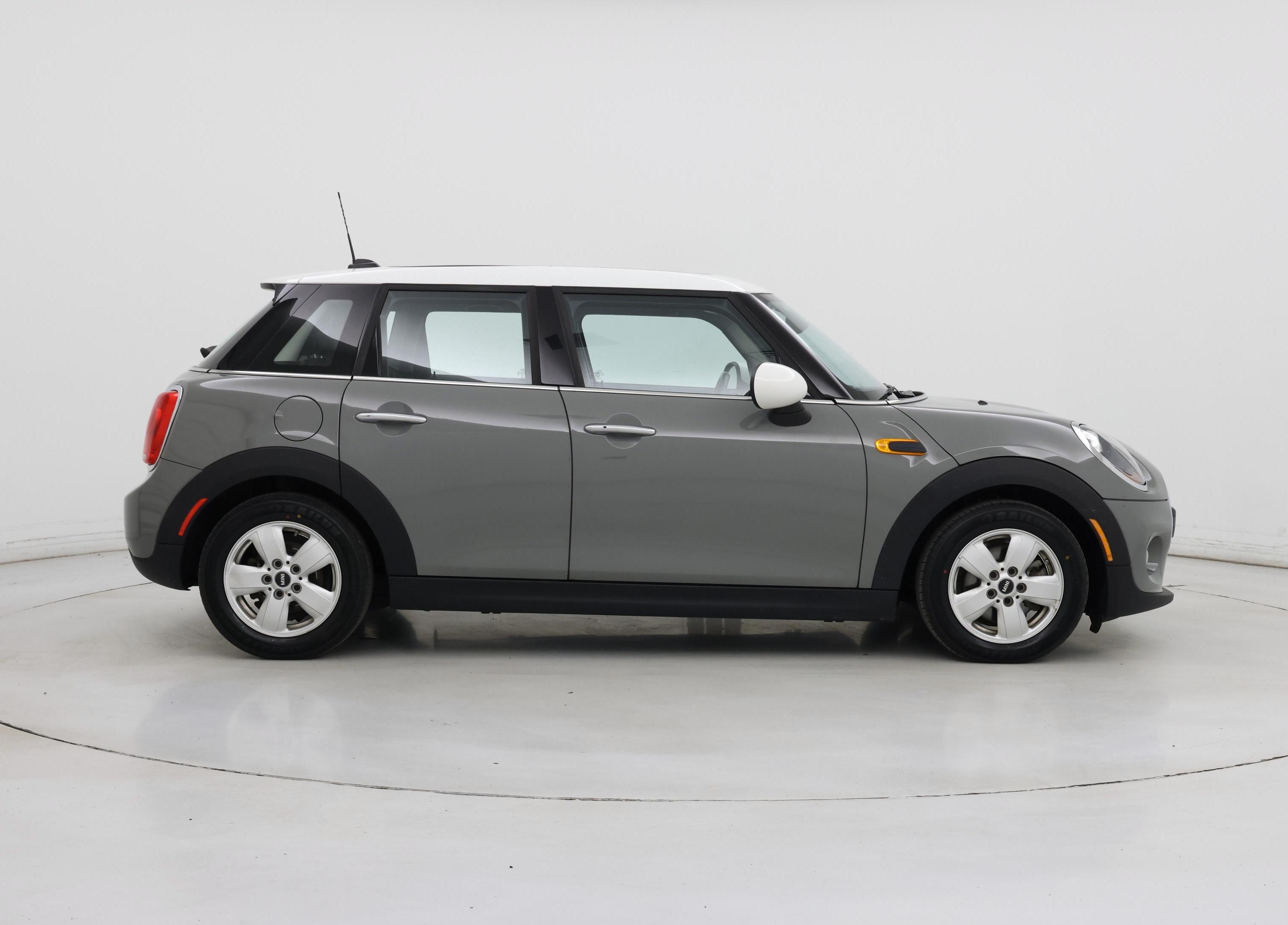 Thumbnail: 2016 MINI Cooper Hardtop - 7