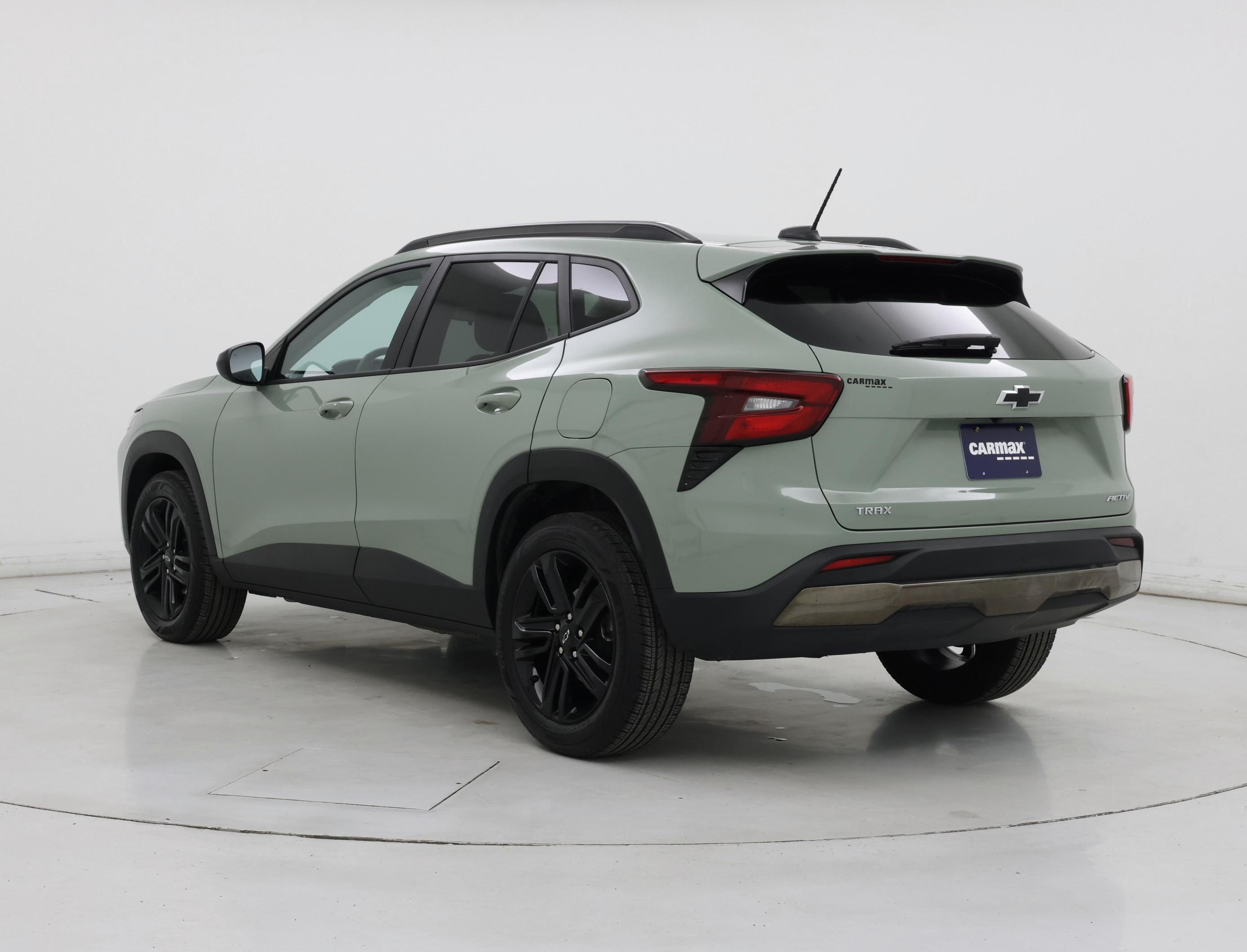 Thumbnail: 2025 Chevrolet Trax - 2